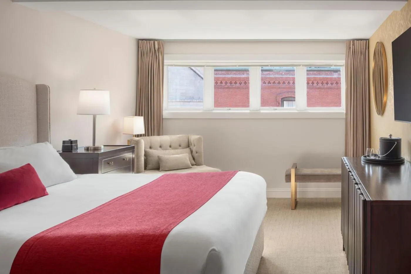 TV and multimedia, Bed in Portland Regency Hotel & Spa