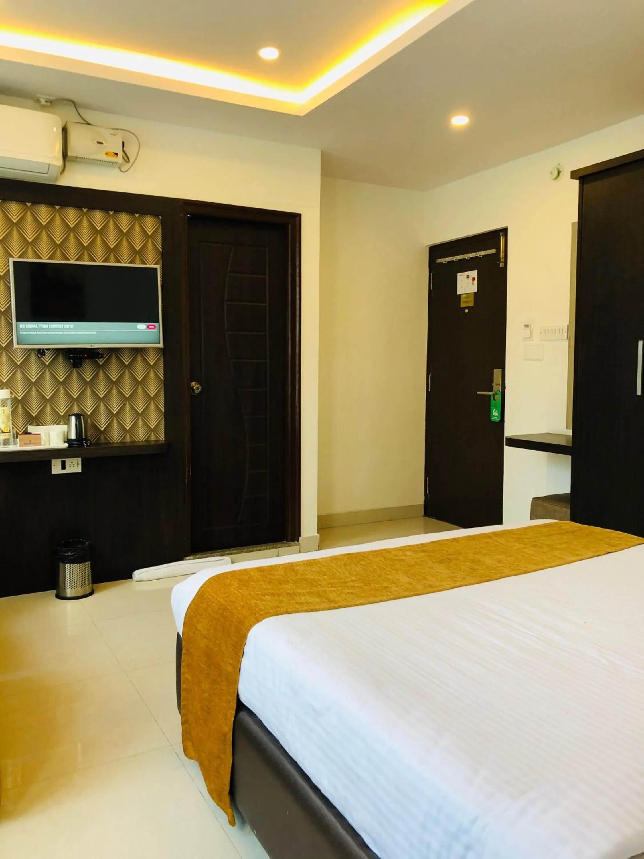 Bed in The Porch Inn Hotel & Service Apartments Near Nimhans Hospital