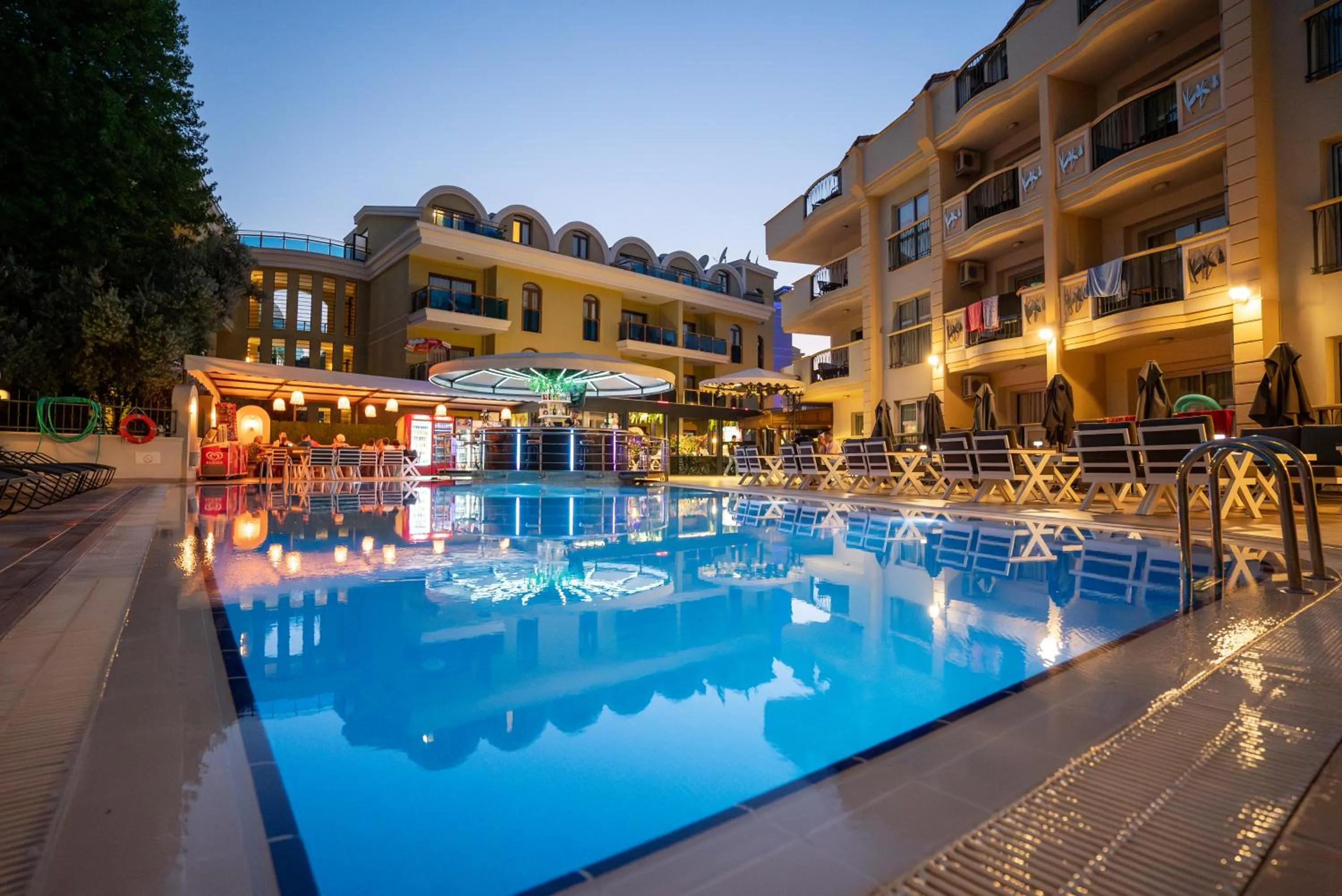 Club Karakas Apart Otel