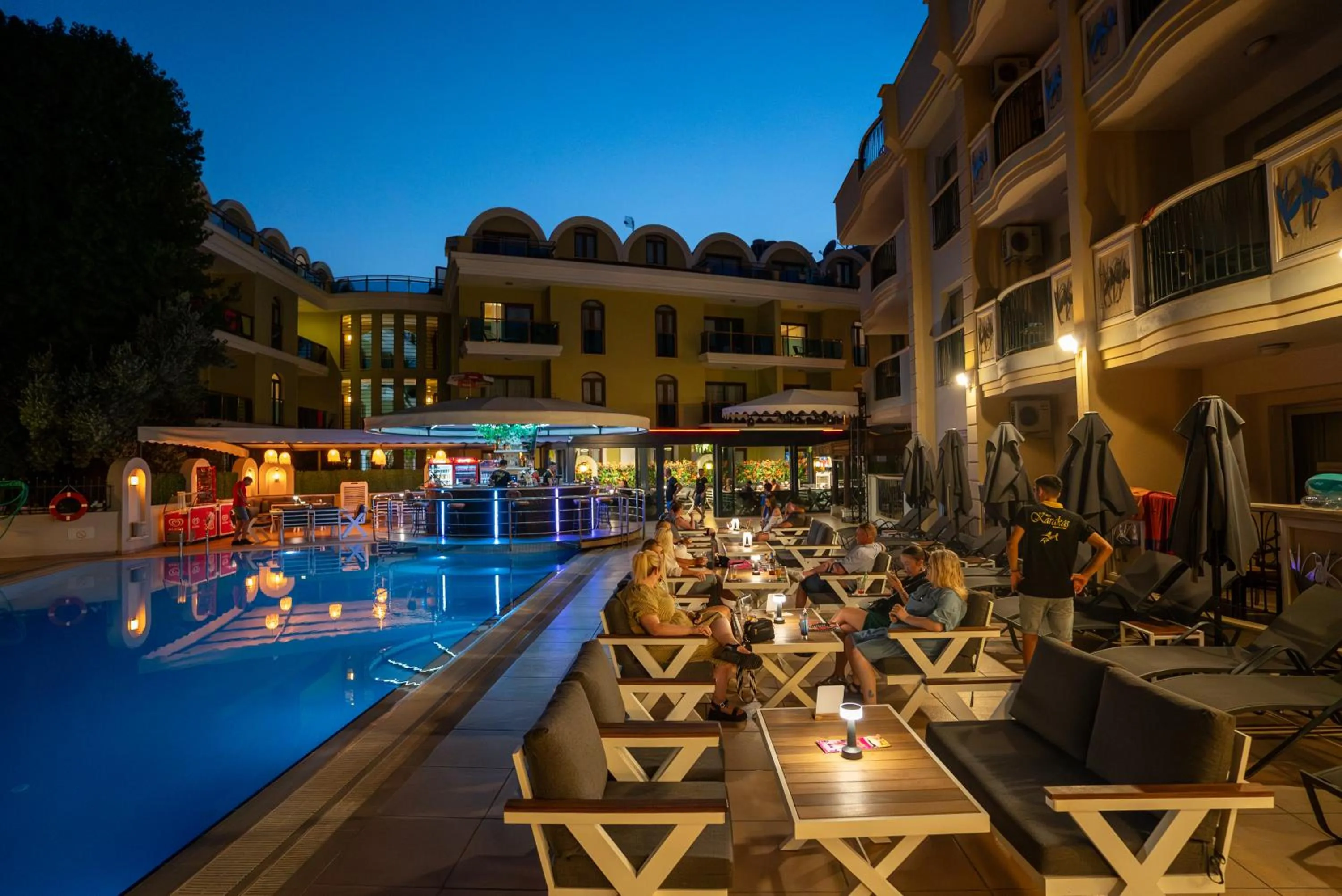 Club Karakas Apart Otel