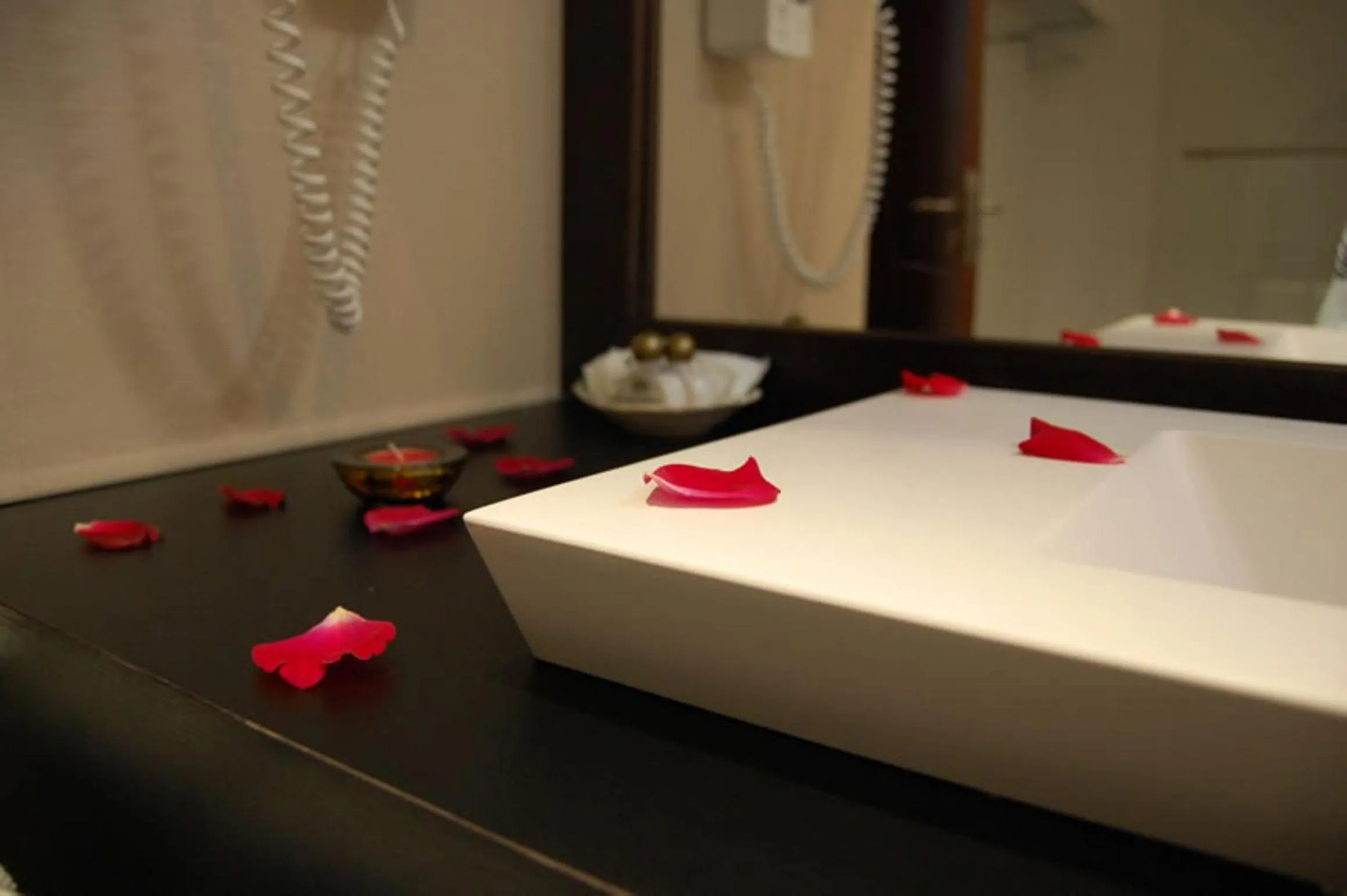 Toilet, Bed in Hotel Urgeirica