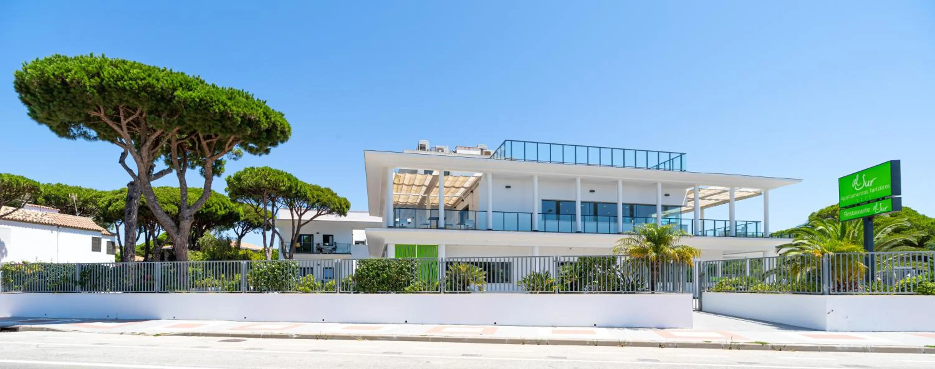 Facade/entrance in Complejo Al Sur - by Grupo Tribu