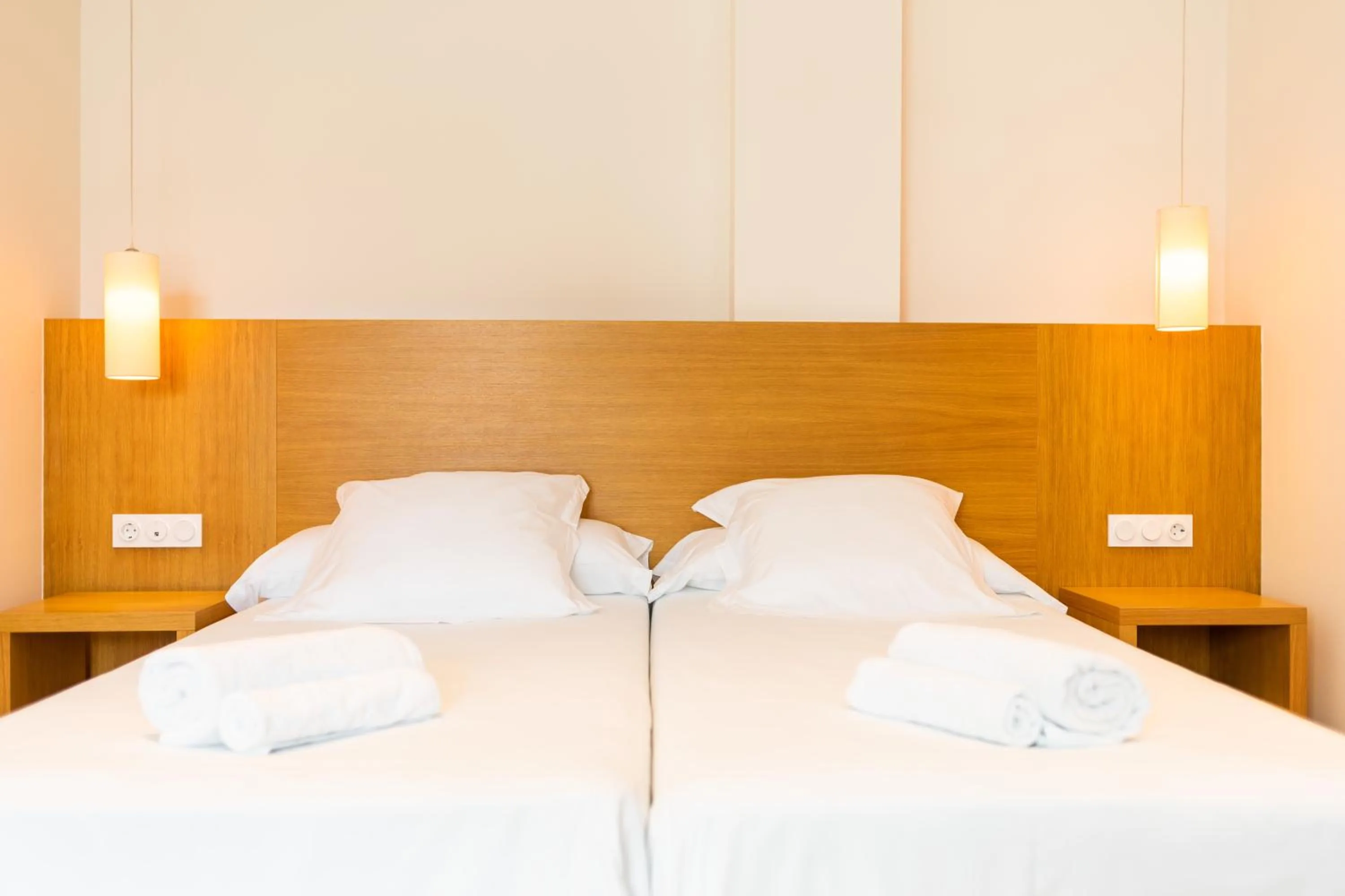 Day, Bed in Complejo Al Sur - by Grupo Tribu