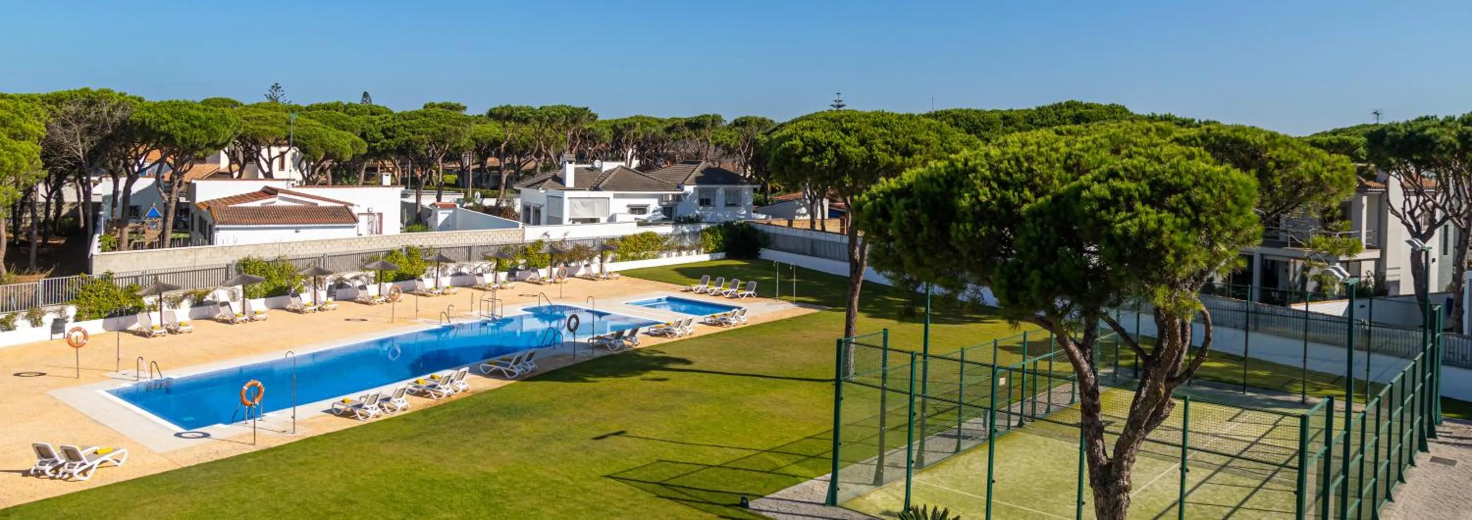 Day in Complejo Al Sur - by Grupo Tribu