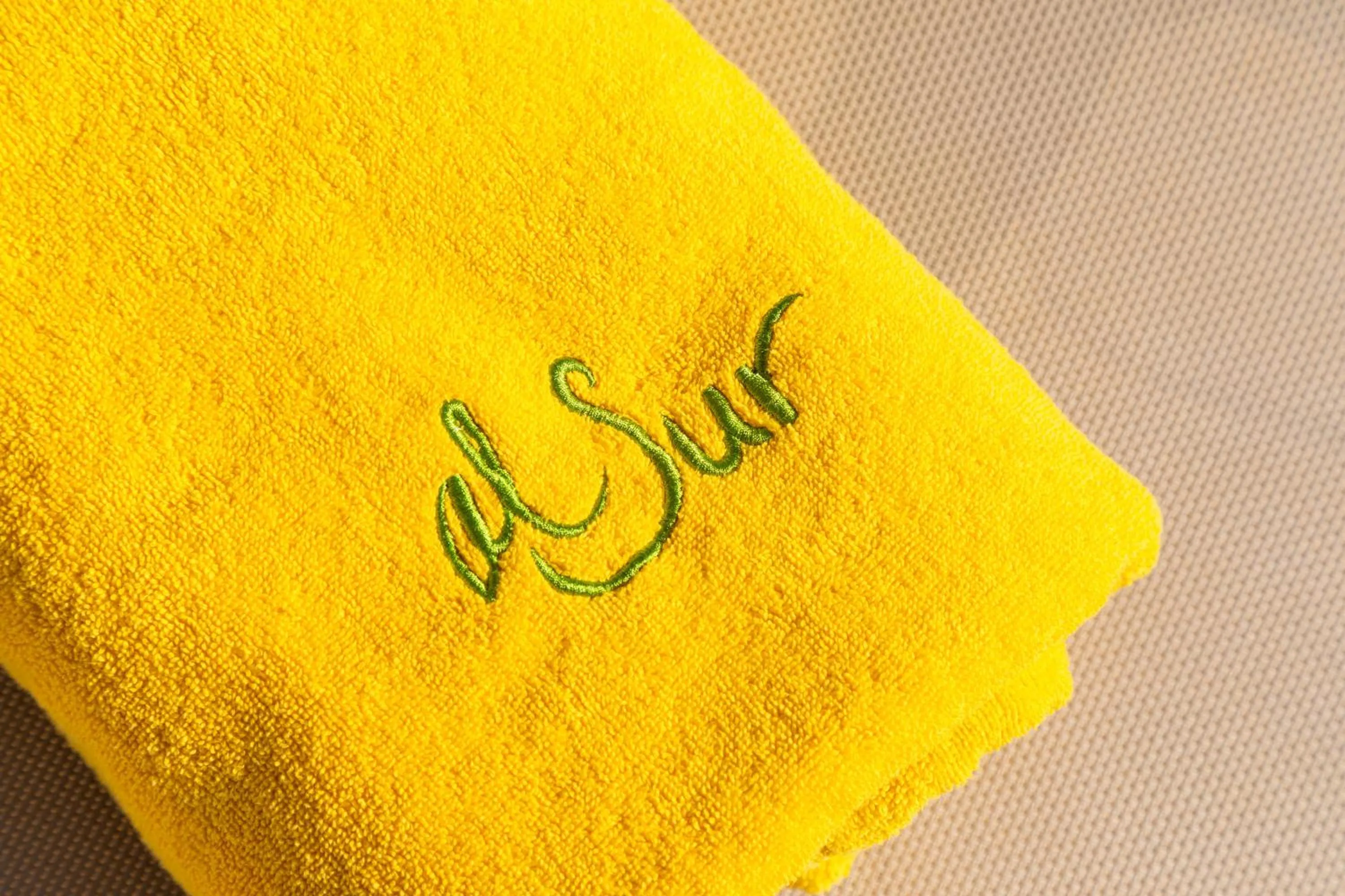 Day in Complejo Al Sur - by Grupo Tribu