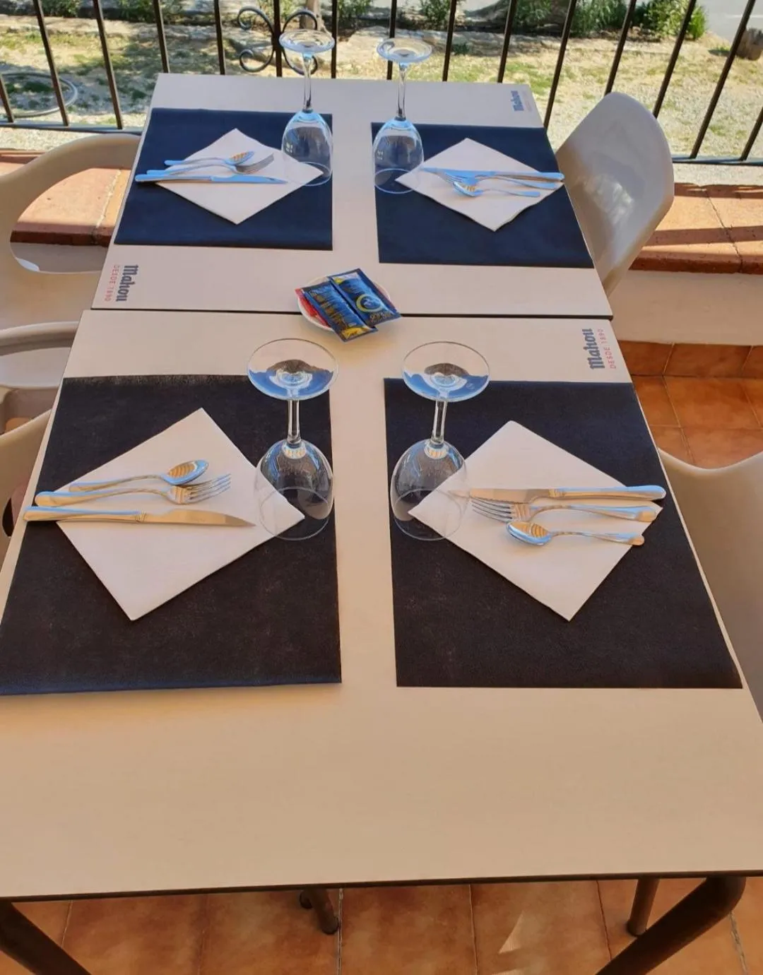 Dining area in Hostal Ondina