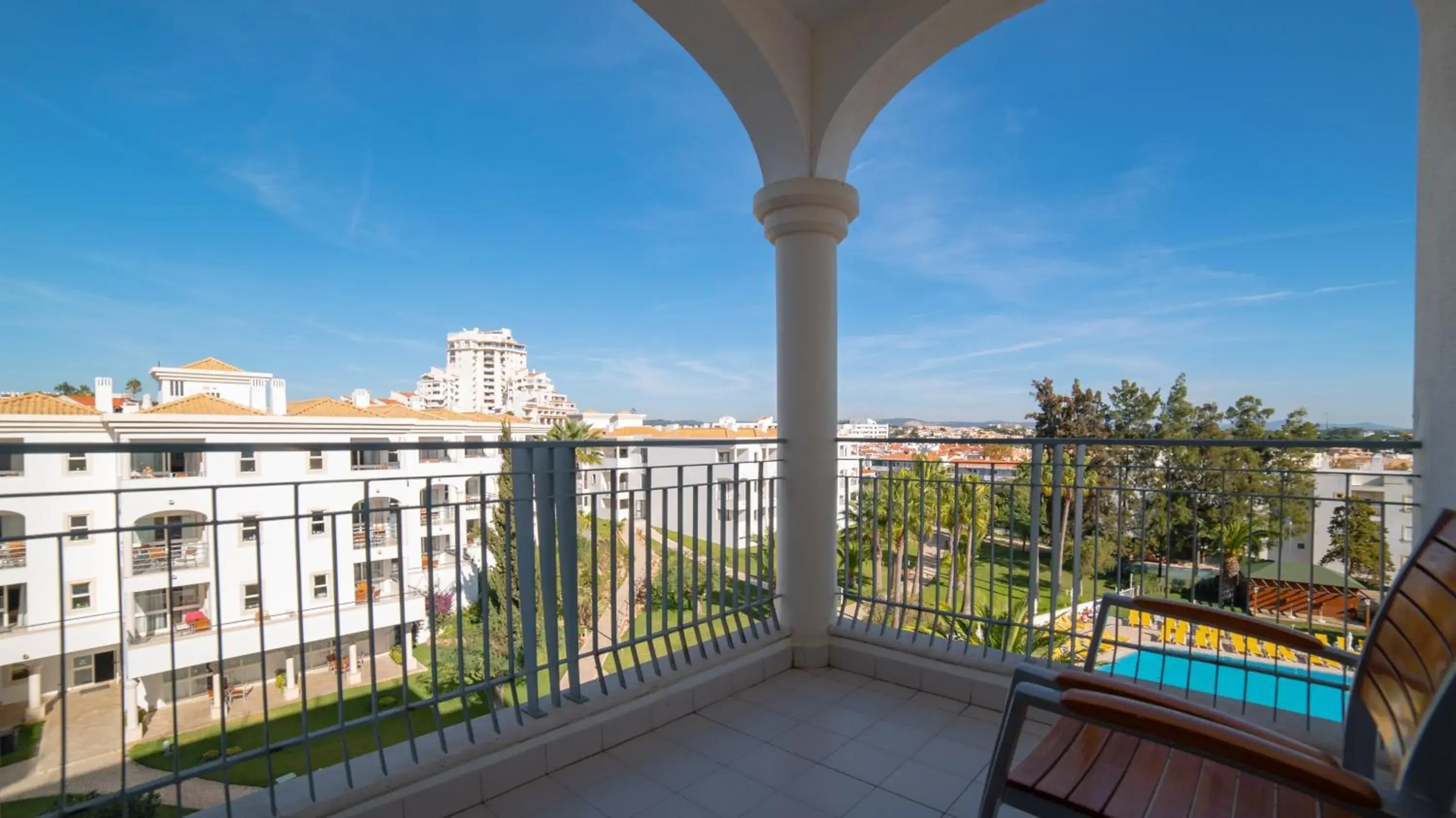 Two-Bedroom Apartment with Pool View in Vila Petra Two-Bedroom Apartment with Pool View in Vila Petra