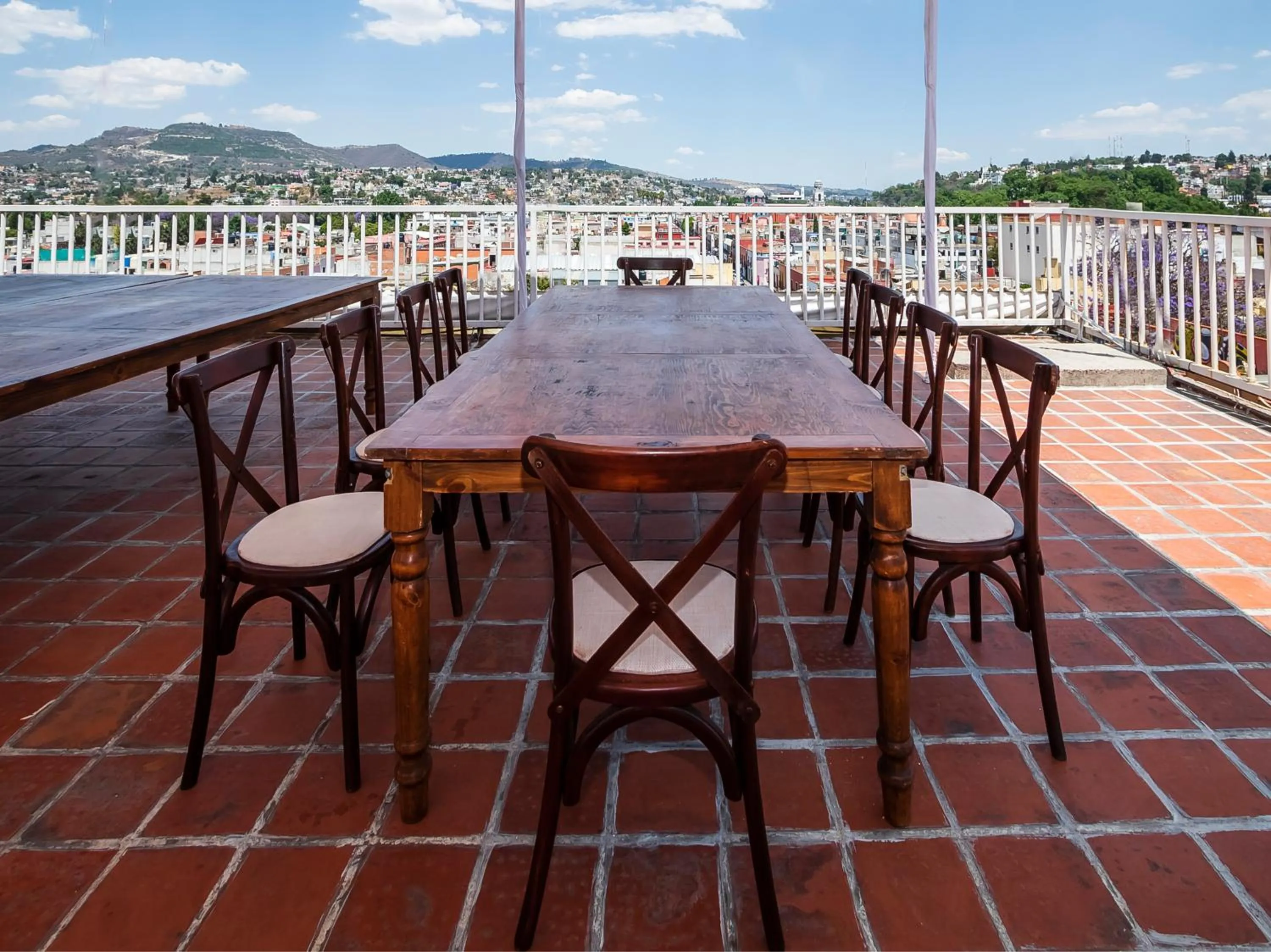 Restaurant/places to eat in Hotel De La Loma