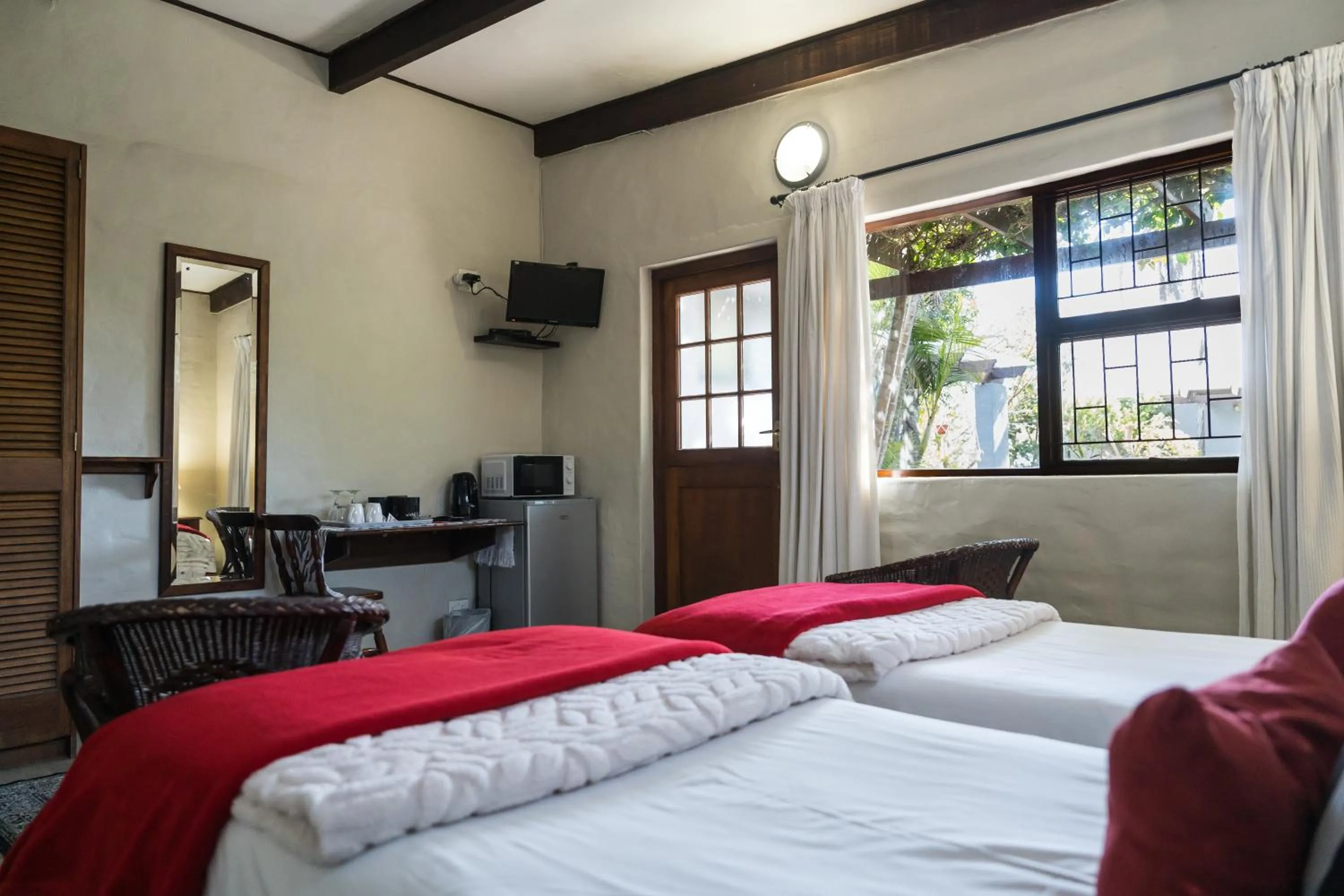 Bedroom, Bed in Be My Guest Lodge