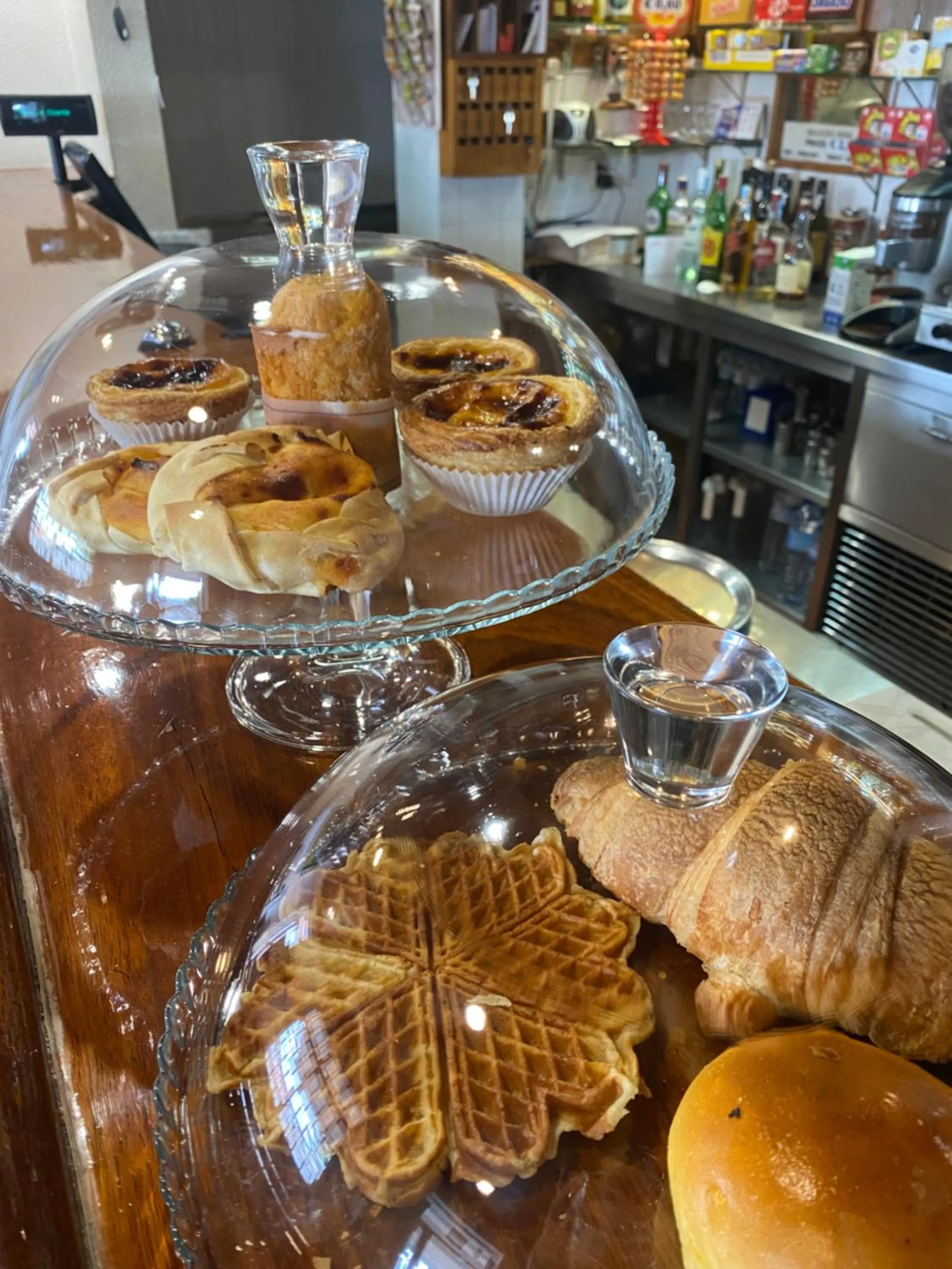 Restaurant/places to eat in Valhalla Panorama