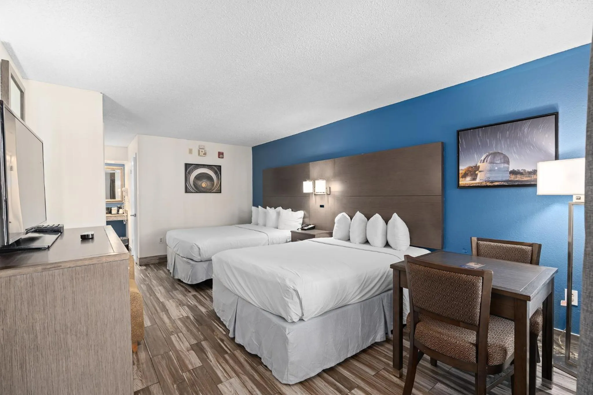Bed in Baymont by Wyndham Orlando East