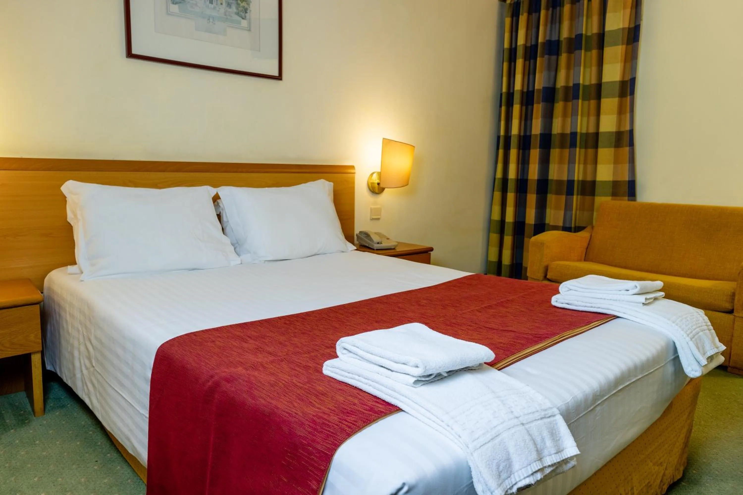 Bedroom, Bed in Flag Hotel Guimarães Fafe