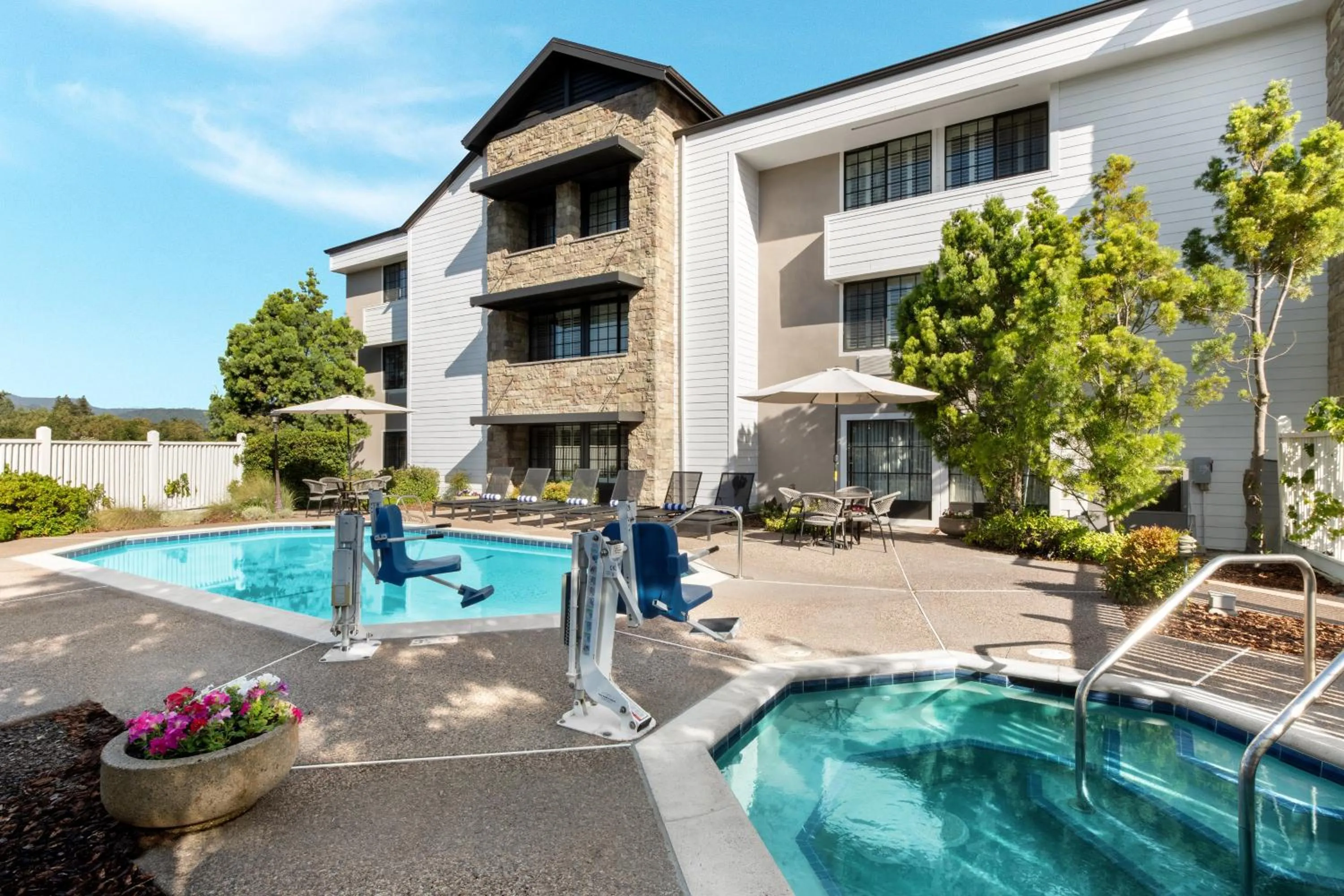 Hot Tub in Napa Winery Inn