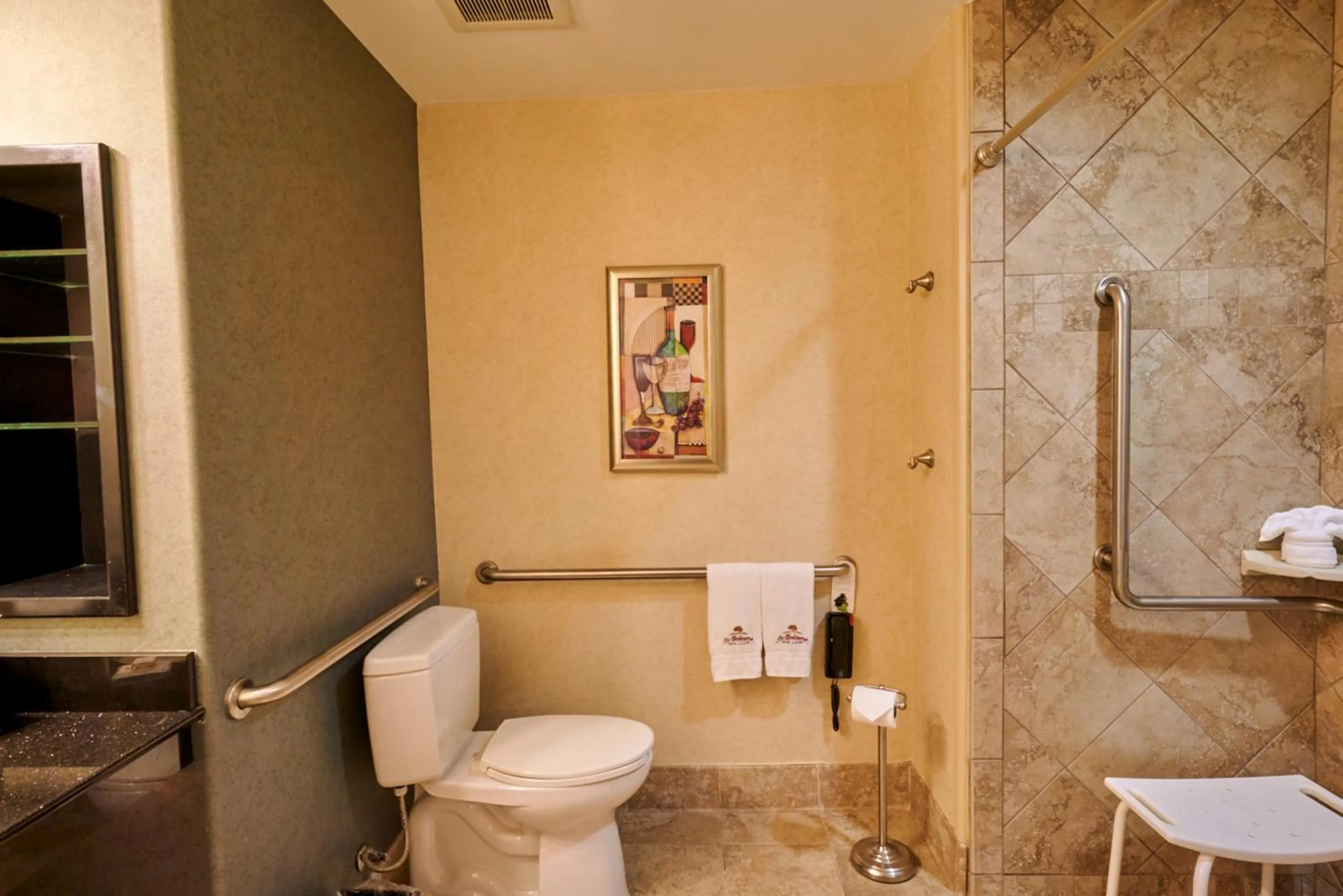 Executive King Accessible Suite in Bellasera Hotel & Suites Paso Robles, Tapestry by Hilton