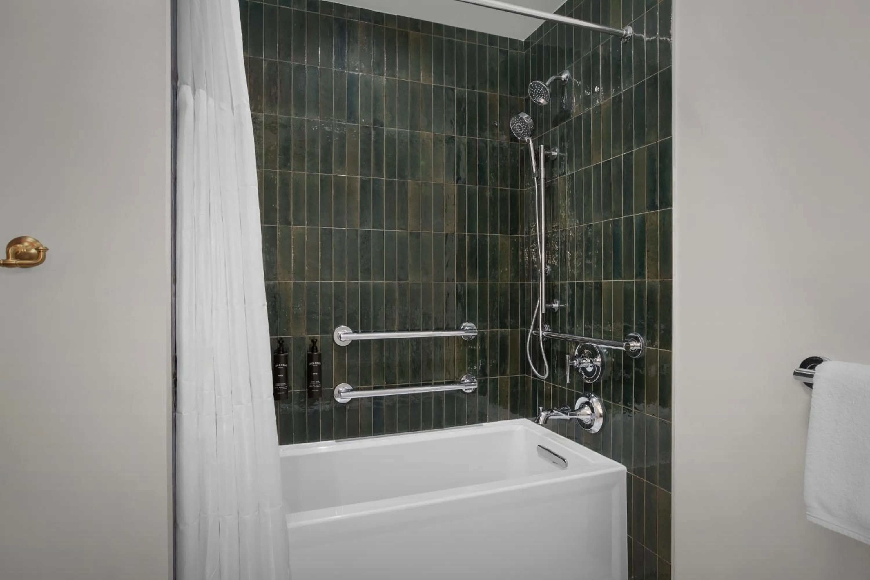 Bathroom in Bellasera Hotel & Suites Paso Robles, Tapestry by Hilton