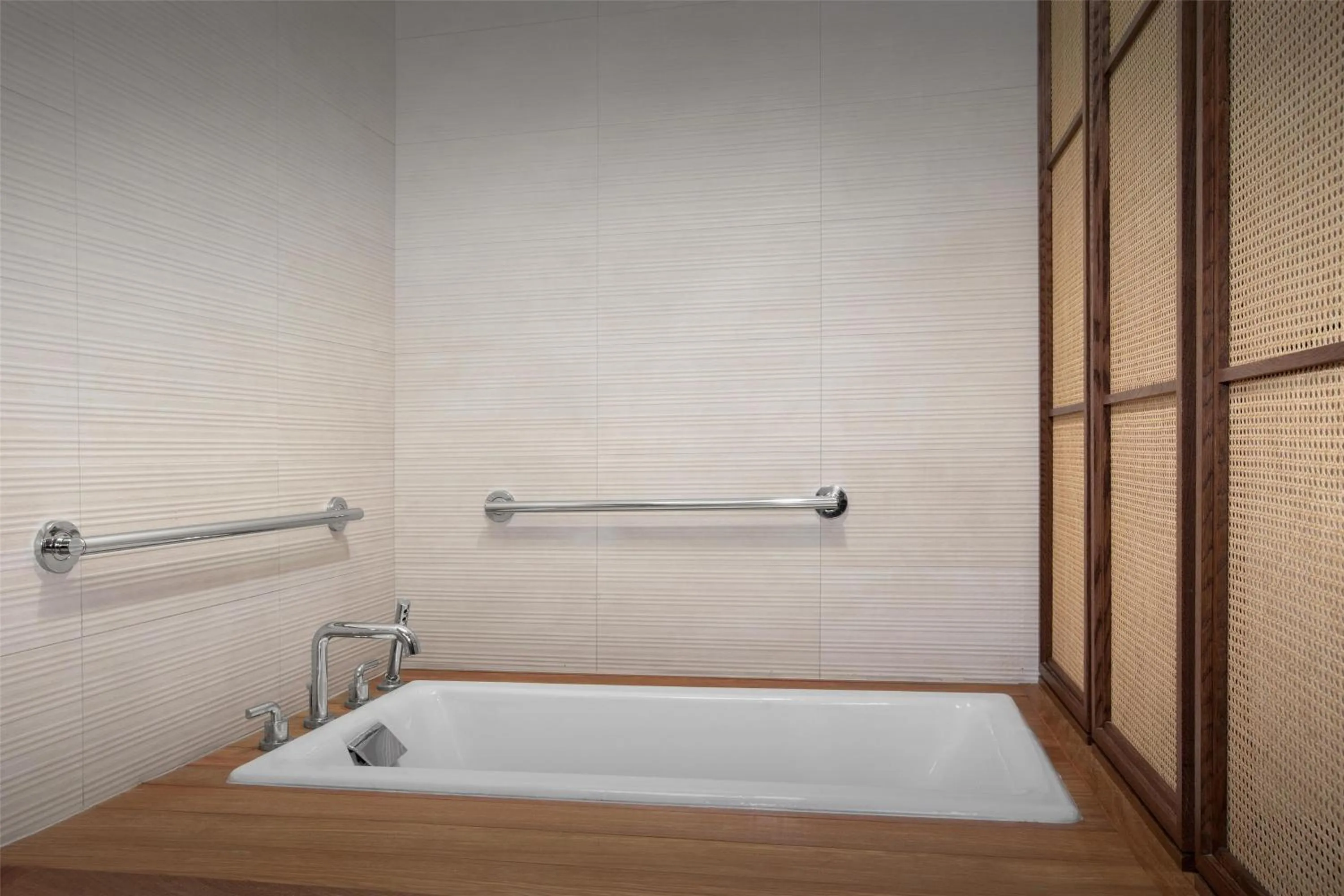 Bathroom in Bellasera Hotel & Suites Paso Robles, Tapestry by Hilton