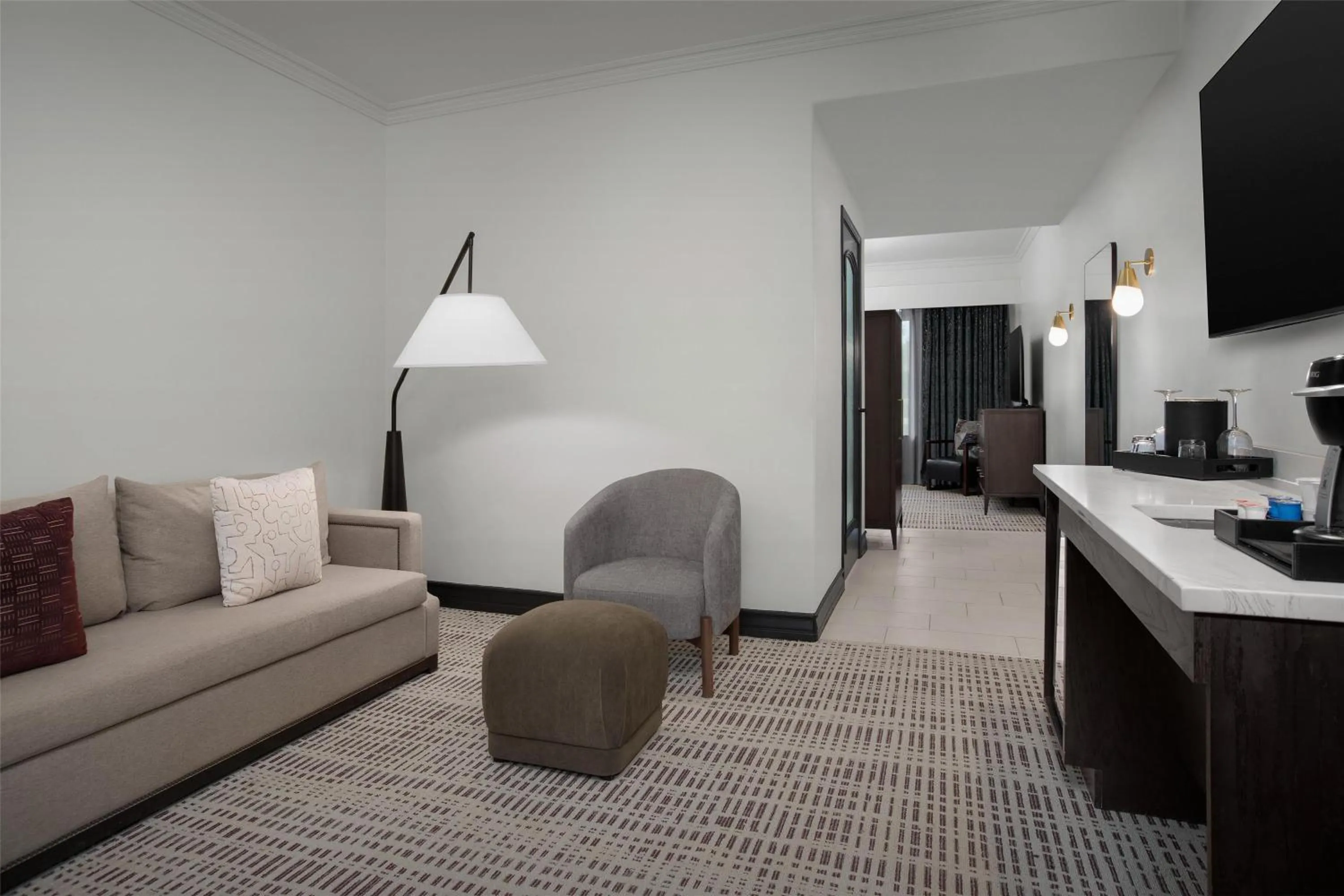 Living room in Bellasera Hotel & Suites Paso Robles, Tapestry by Hilton