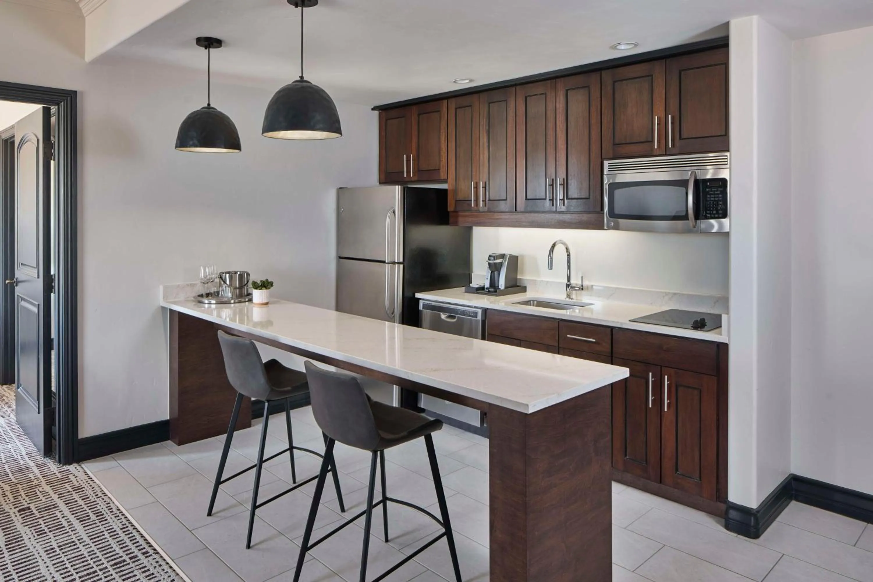 Kitchen or kitchenette in Bellasera Hotel & Suites Paso Robles, Tapestry by Hilton