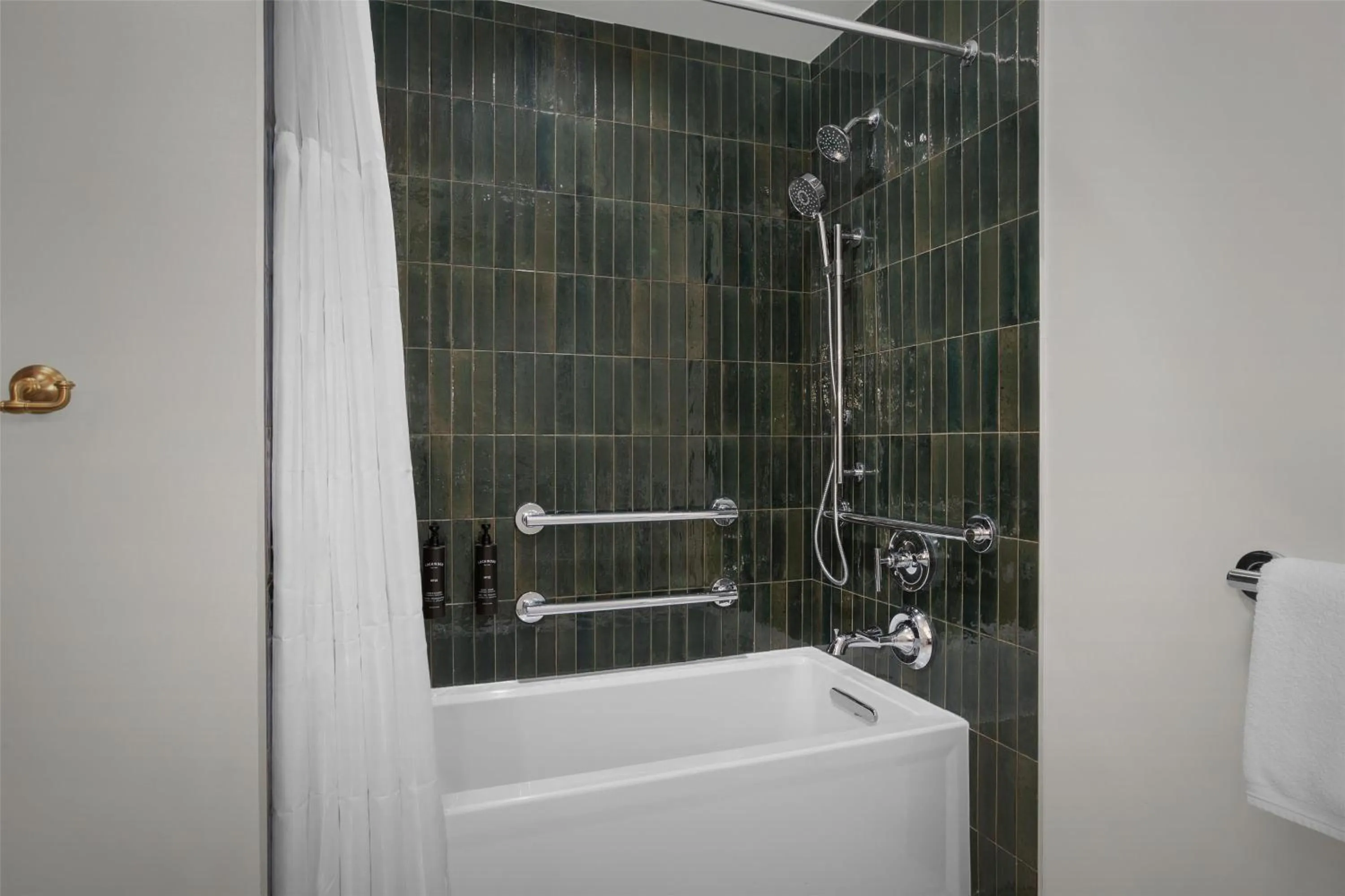 Bathroom in Bellasera Hotel & Suites Paso Robles, Tapestry by Hilton