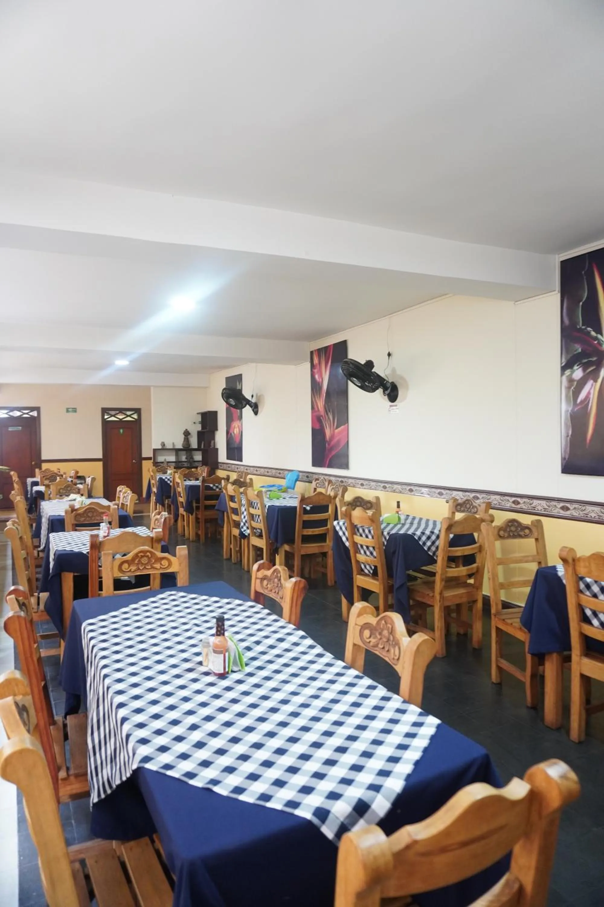 Restaurant/places to eat in Hotel El Andino