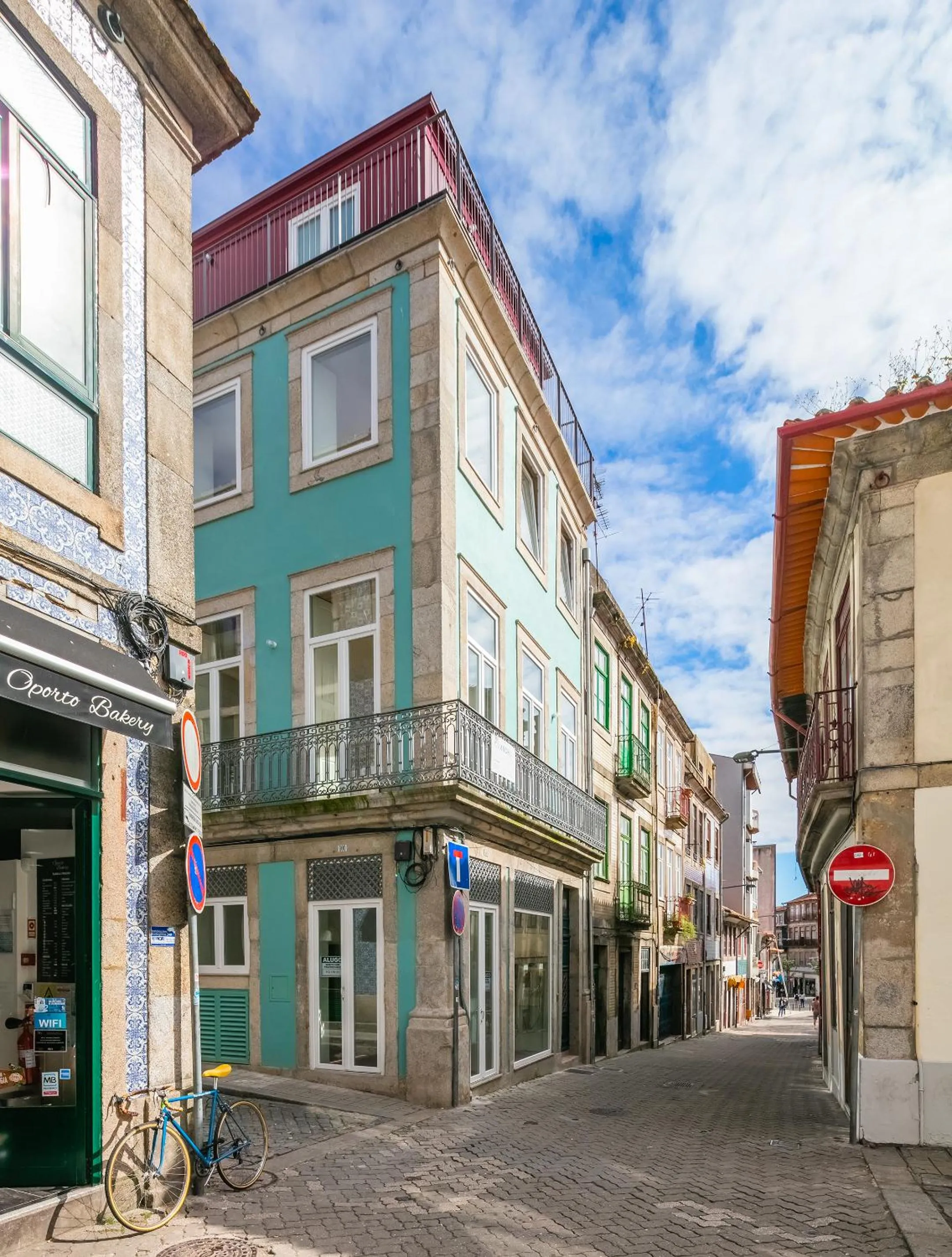 Property building in Indulge Porto Flats