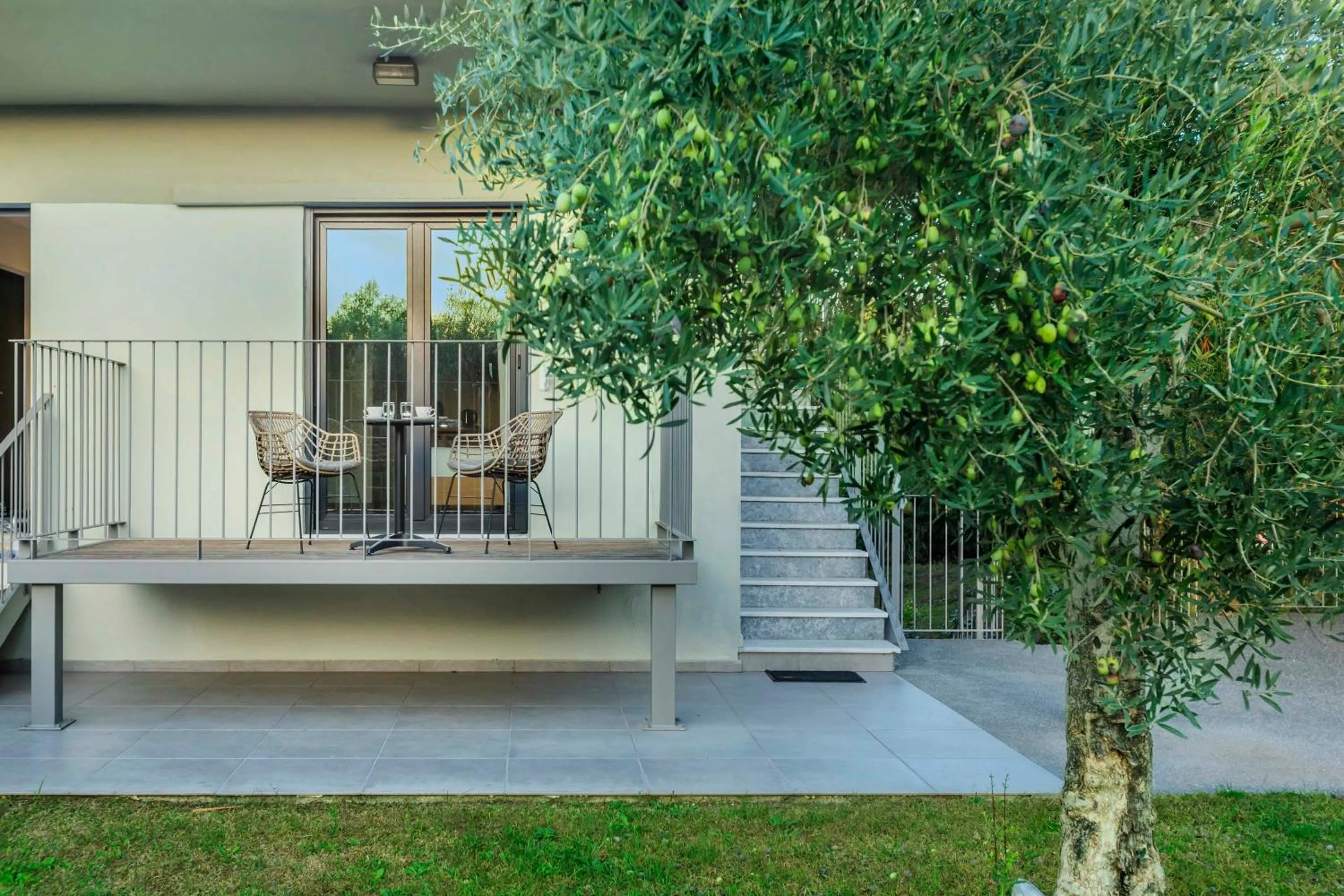 Patio in Elies 33 Bio Retreat