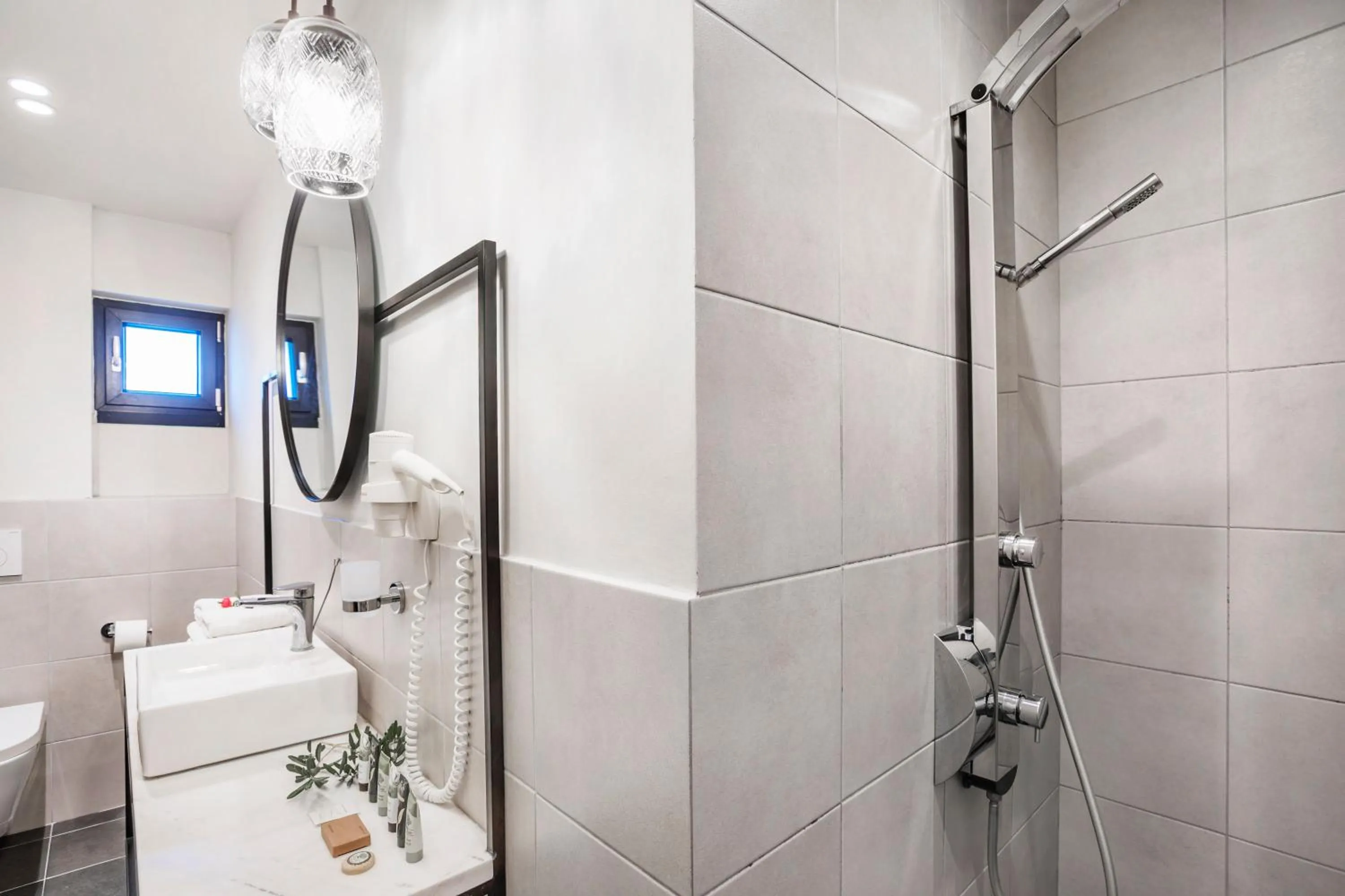 Shower in Elies 33 Bio Retreat