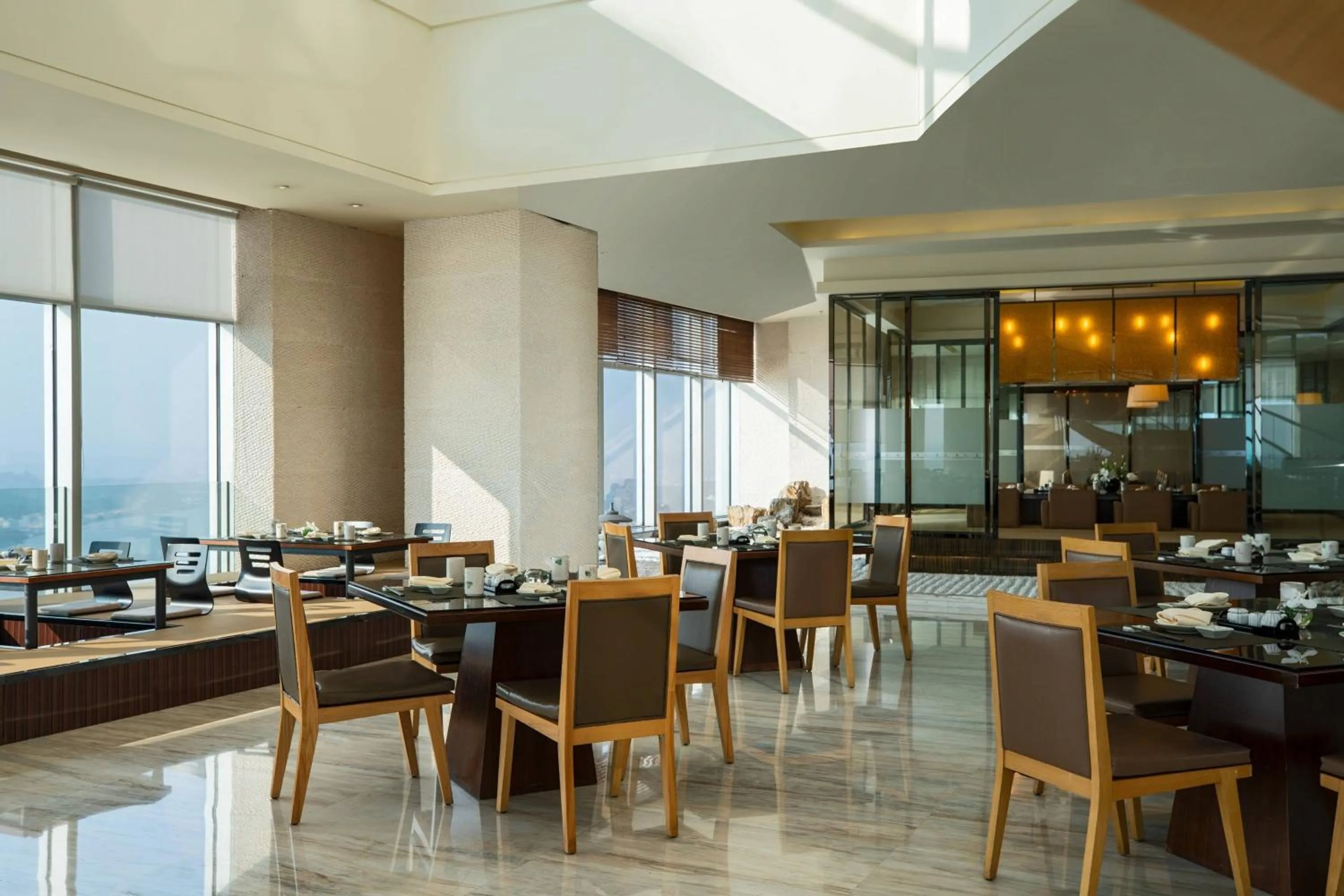 Restaurant/places to eat in Renaissance Huizhou Hotel