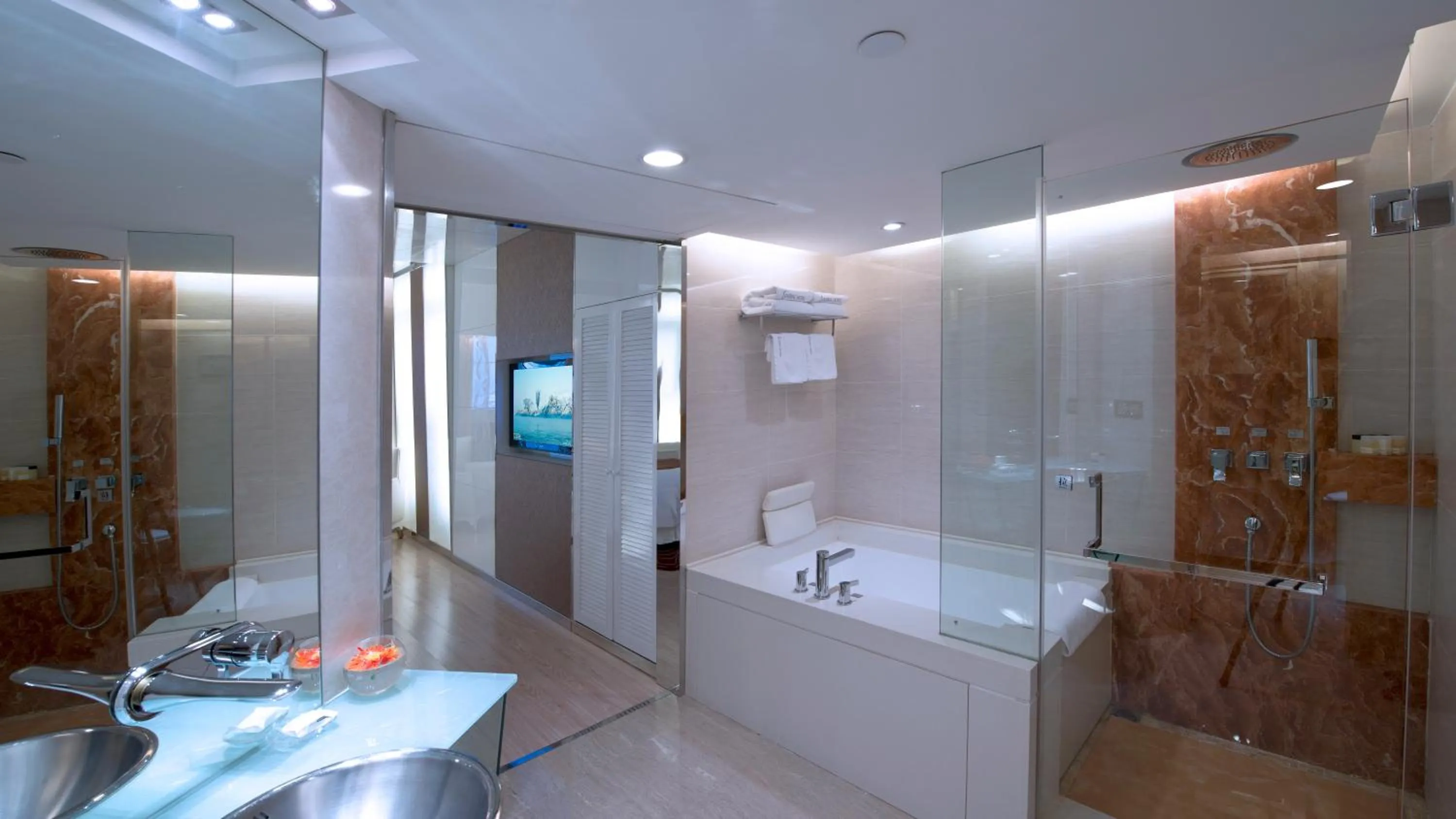 Bathroom in Nanjing Central Hotel