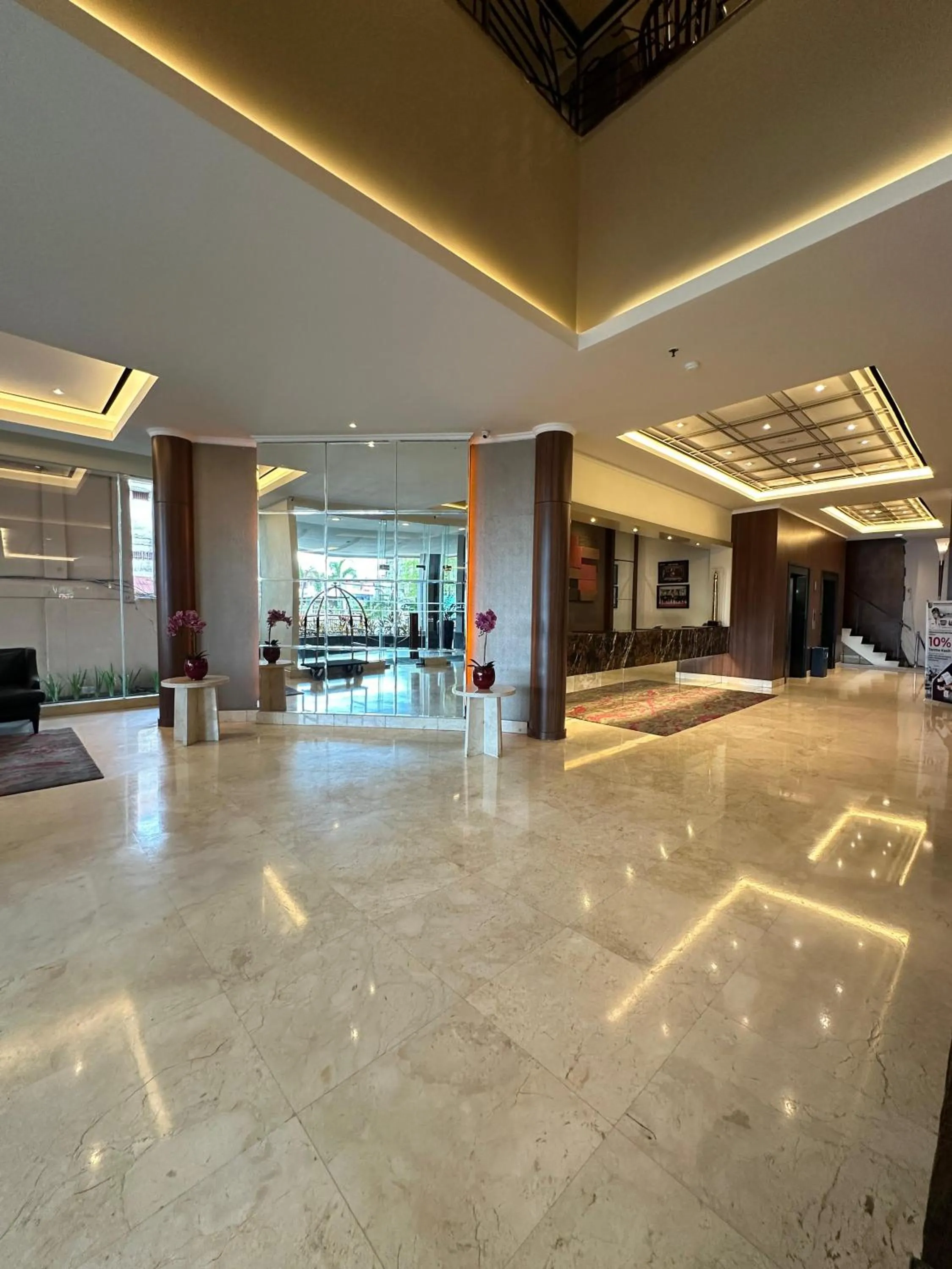 Lobby or reception in Grand Zuri Dumai