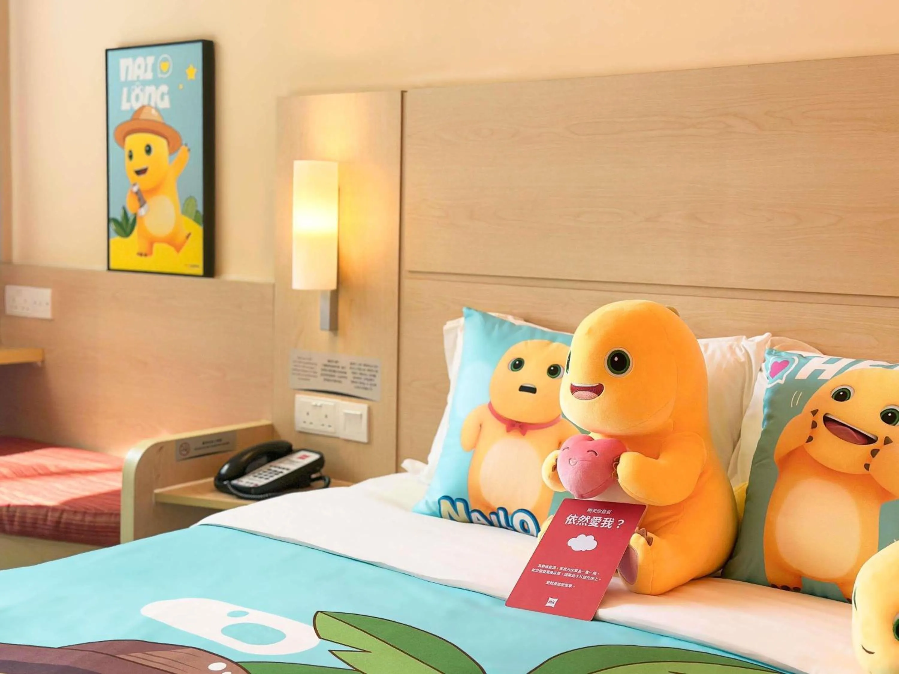 Bedroom, Bed in Ibis Hong Kong Central & Sheung Wan