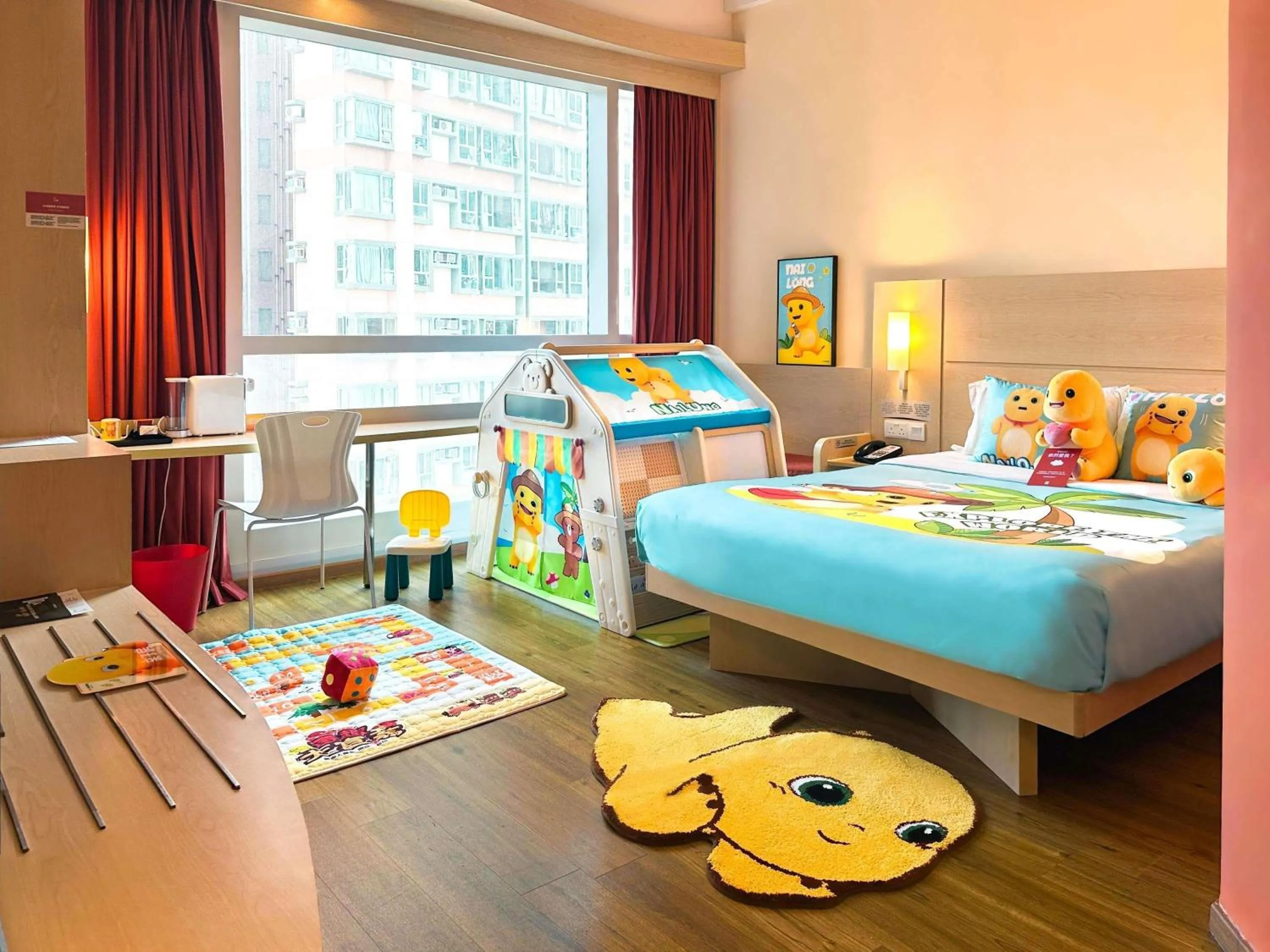 Bedroom, Bed in Ibis Hong Kong Central & Sheung Wan