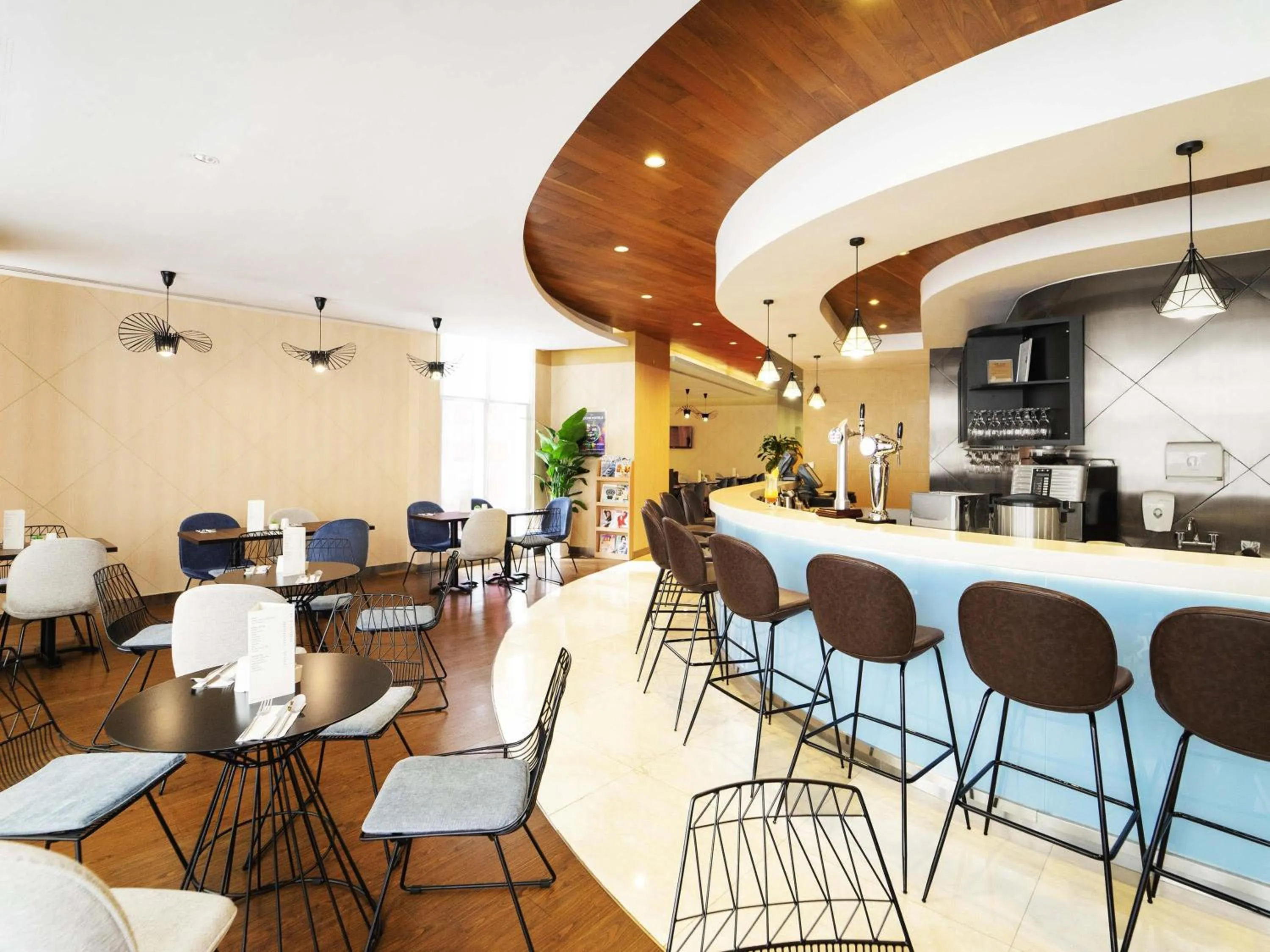 Lounge or bar in Ibis Hong Kong Central & Sheung Wan