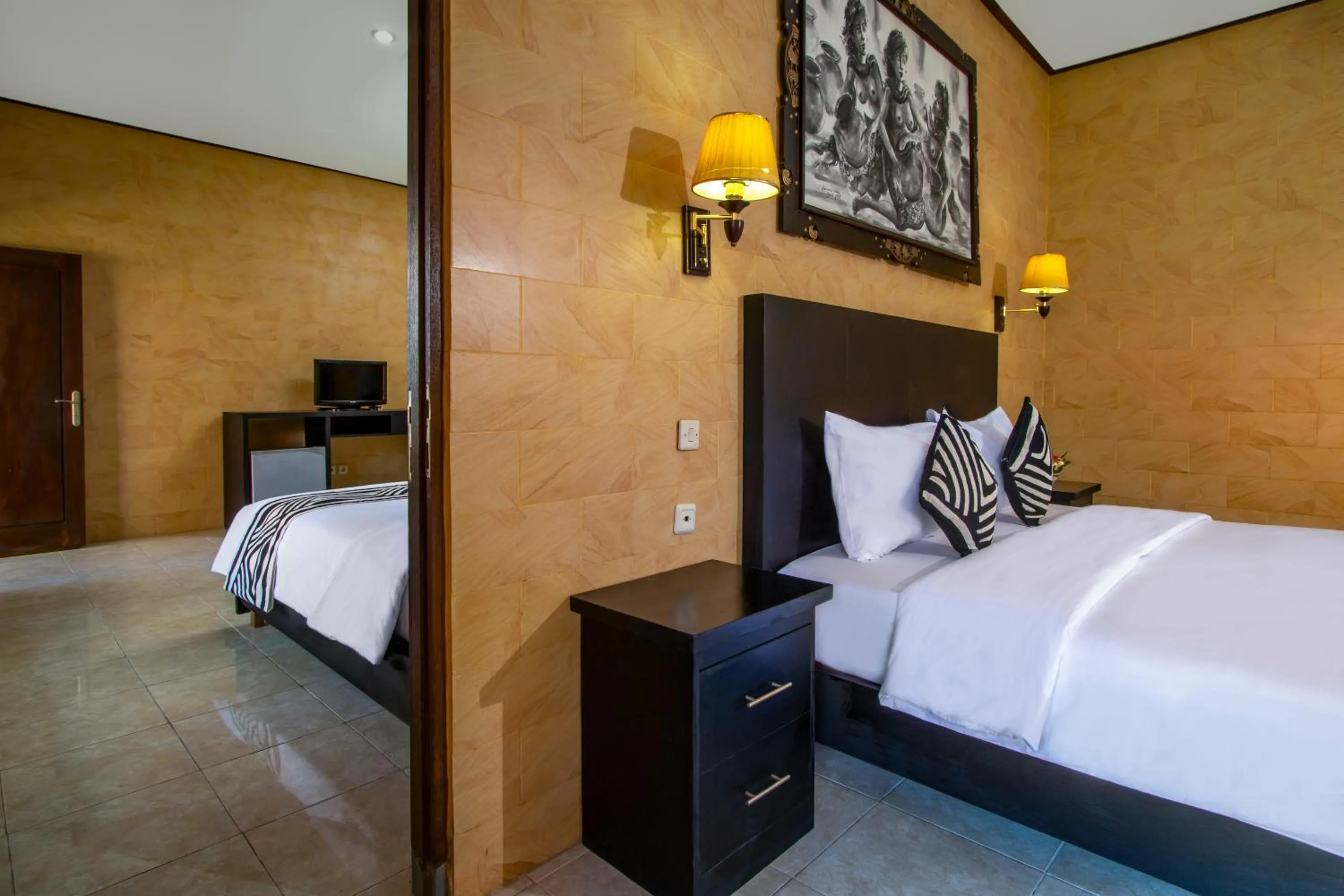 Bed in Suriwathi Hotel Legian