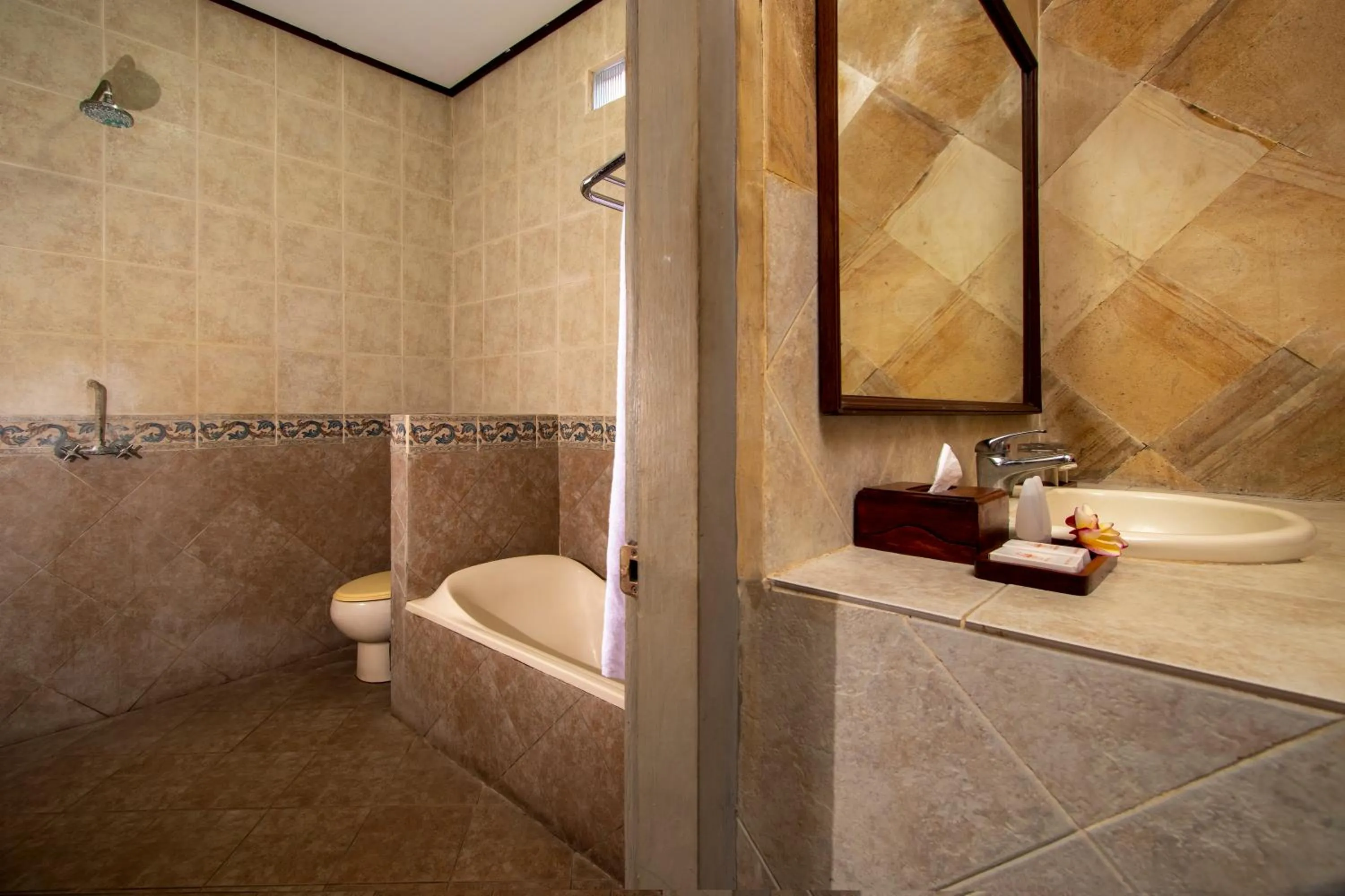 Bathroom in Suriwathi Hotel Legian