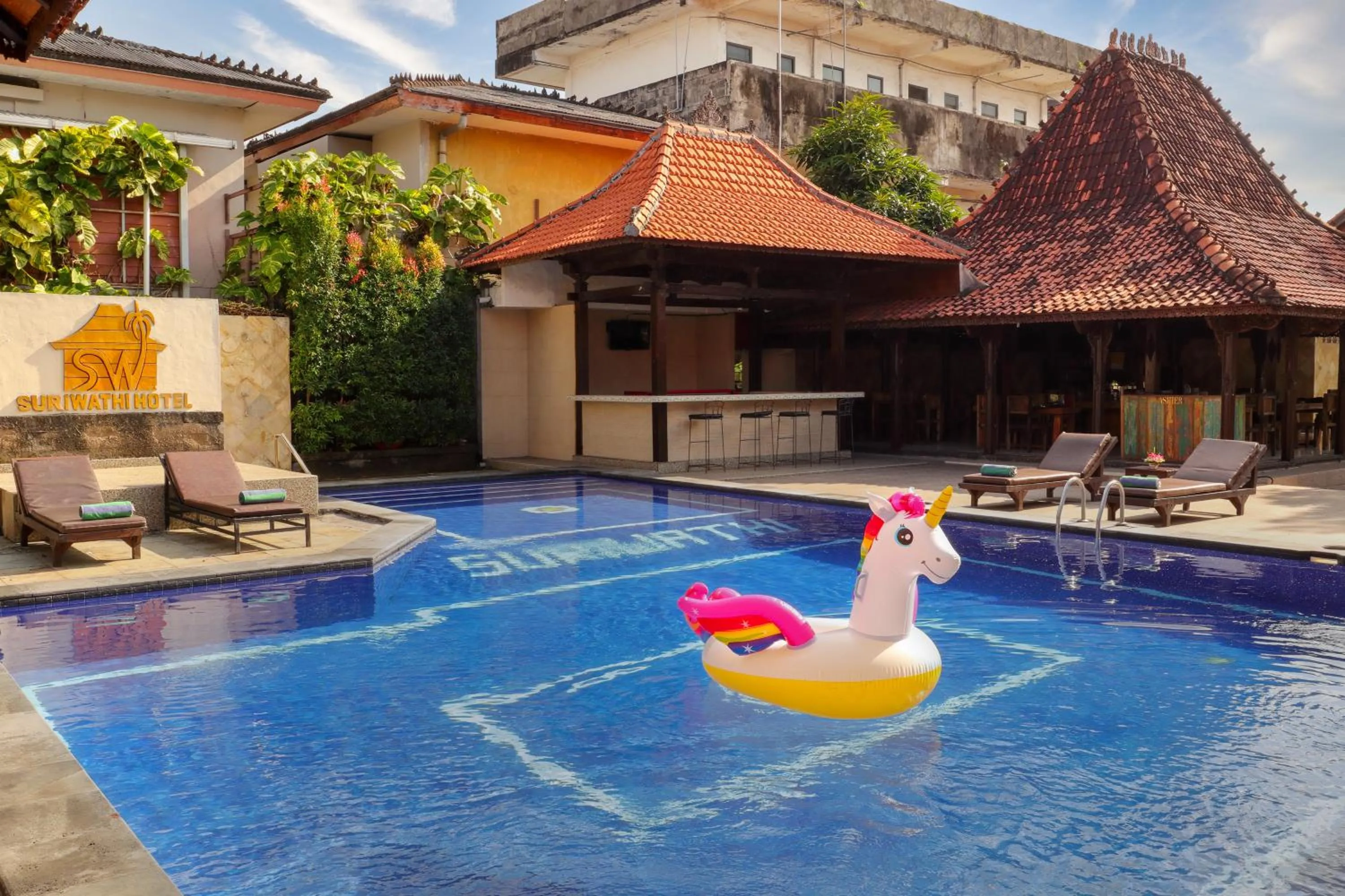 Swimming pool in Suriwathi Hotel Legian