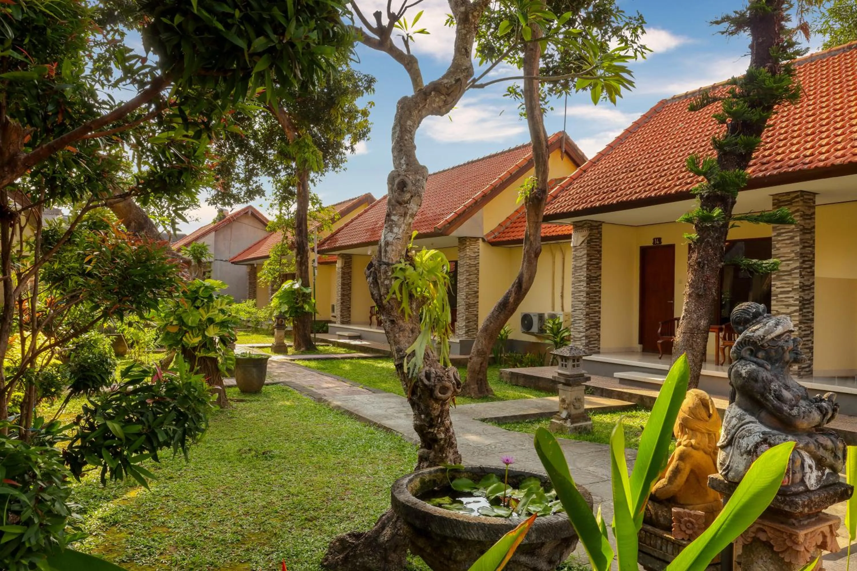 Property building in Suriwathi Hotel Legian