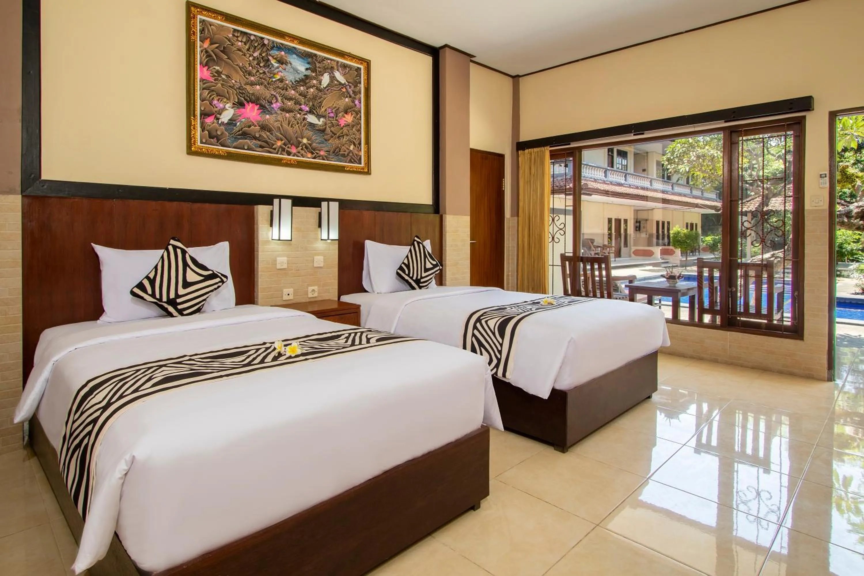 Bed in Suriwathi Hotel Legian