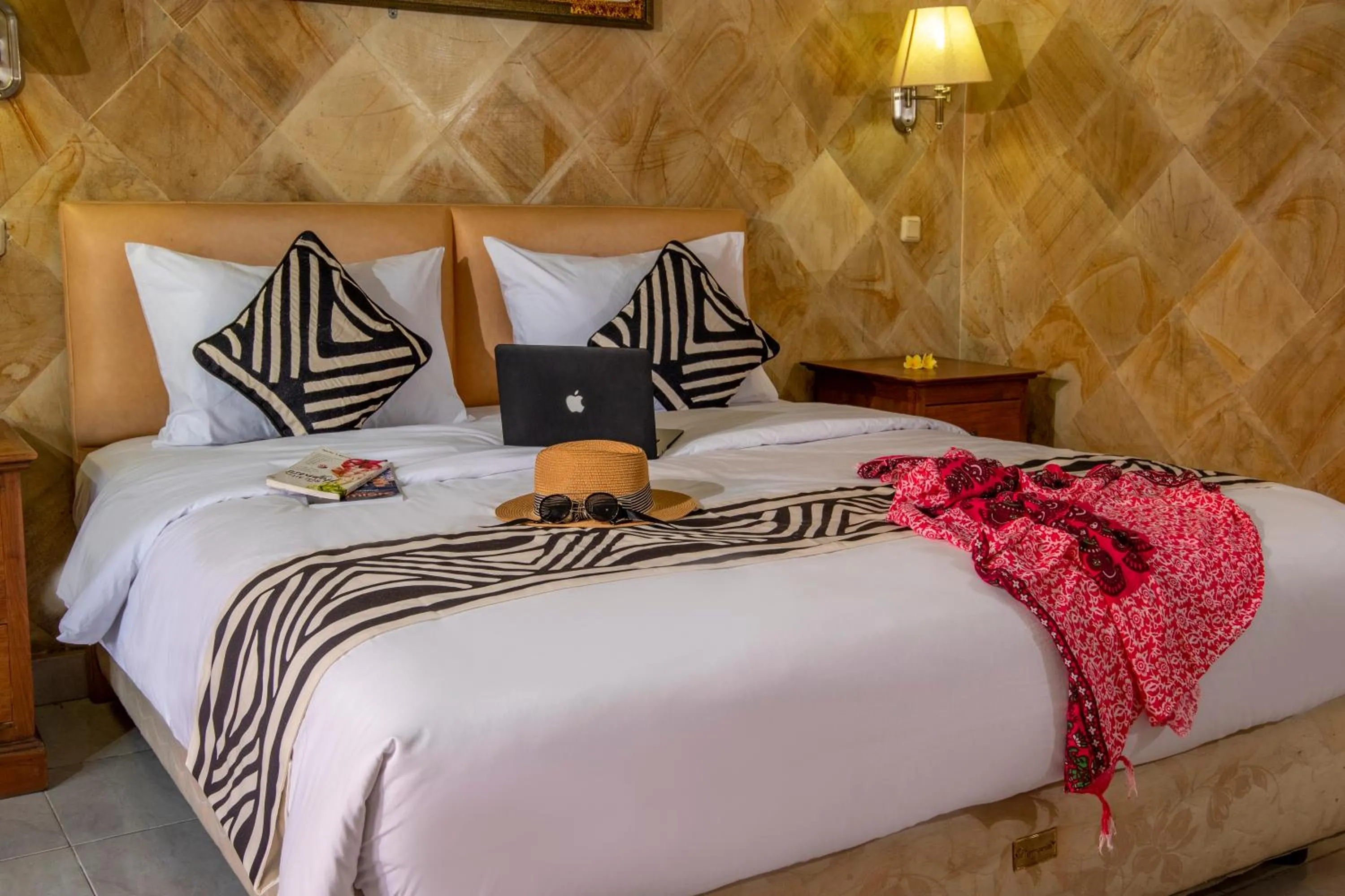 Bed in Suriwathi Hotel Legian