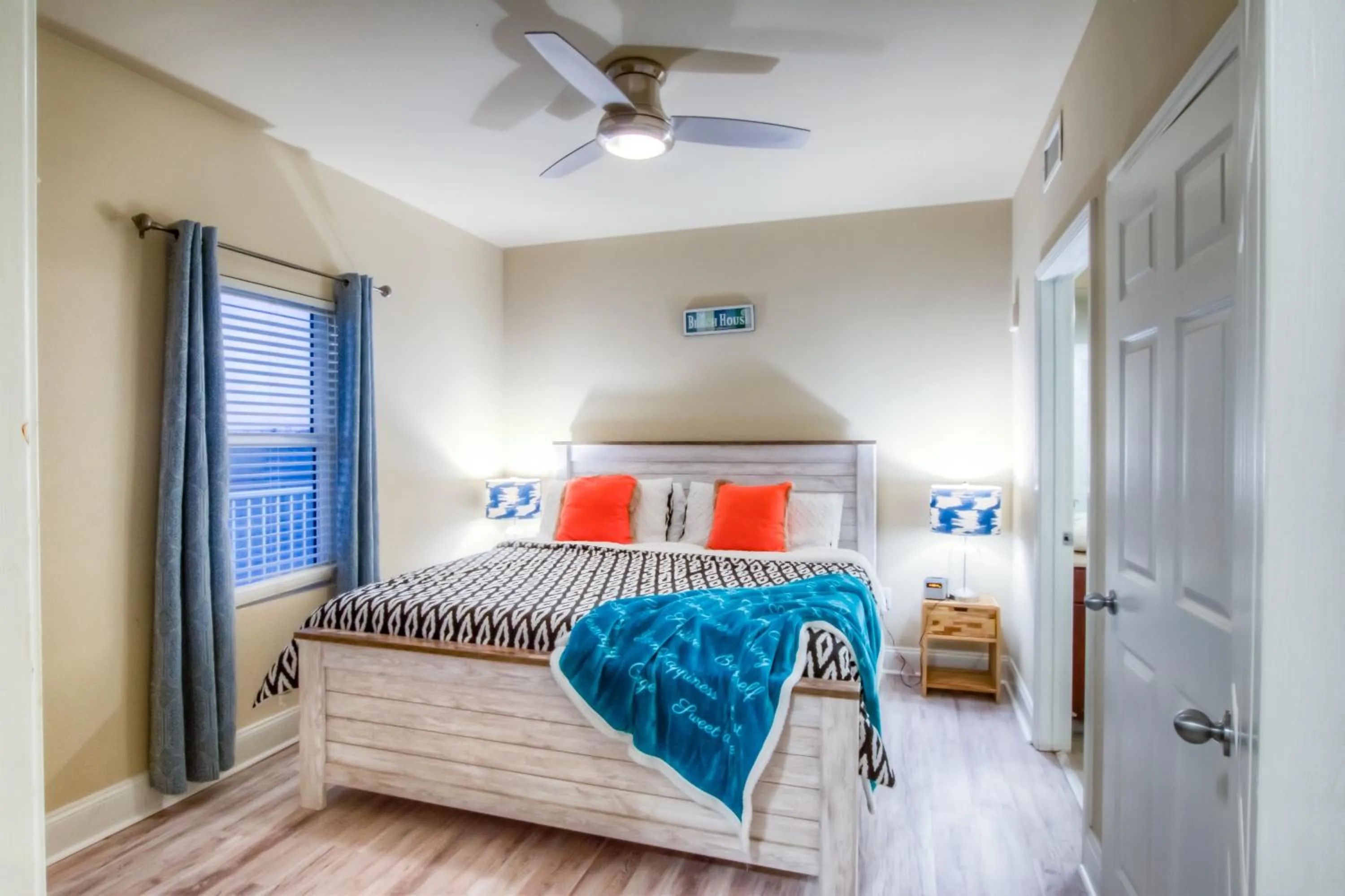 Bed in Laketown Wharf 1035 By Aneliya