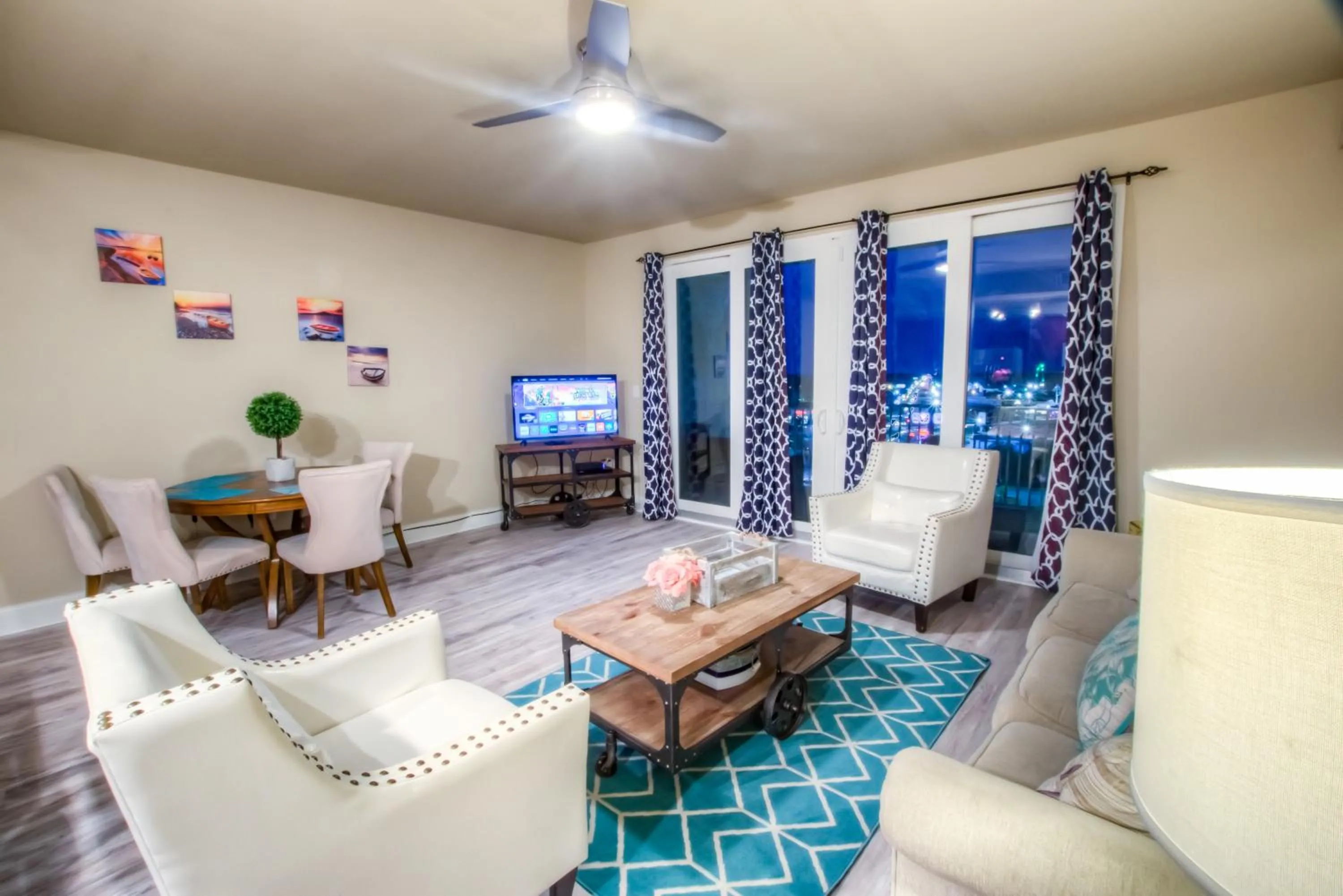 Laketown Wharf 1035 By Aneliya