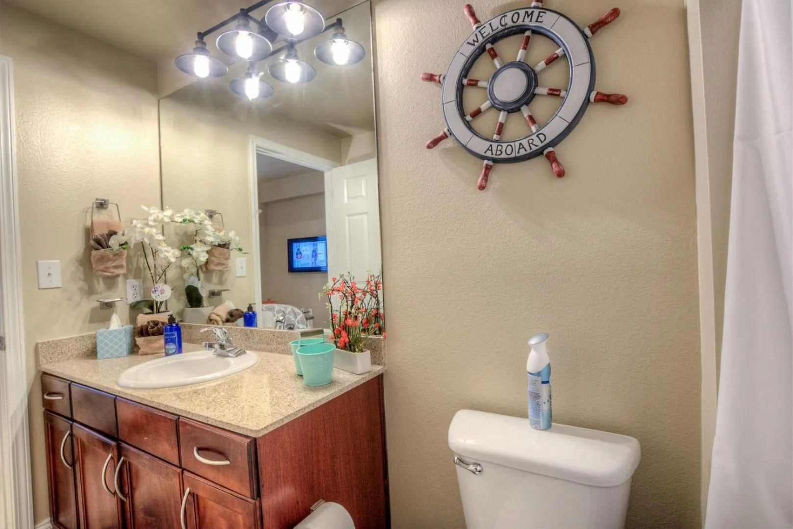 Laketown Wharf 1035 By Aneliya