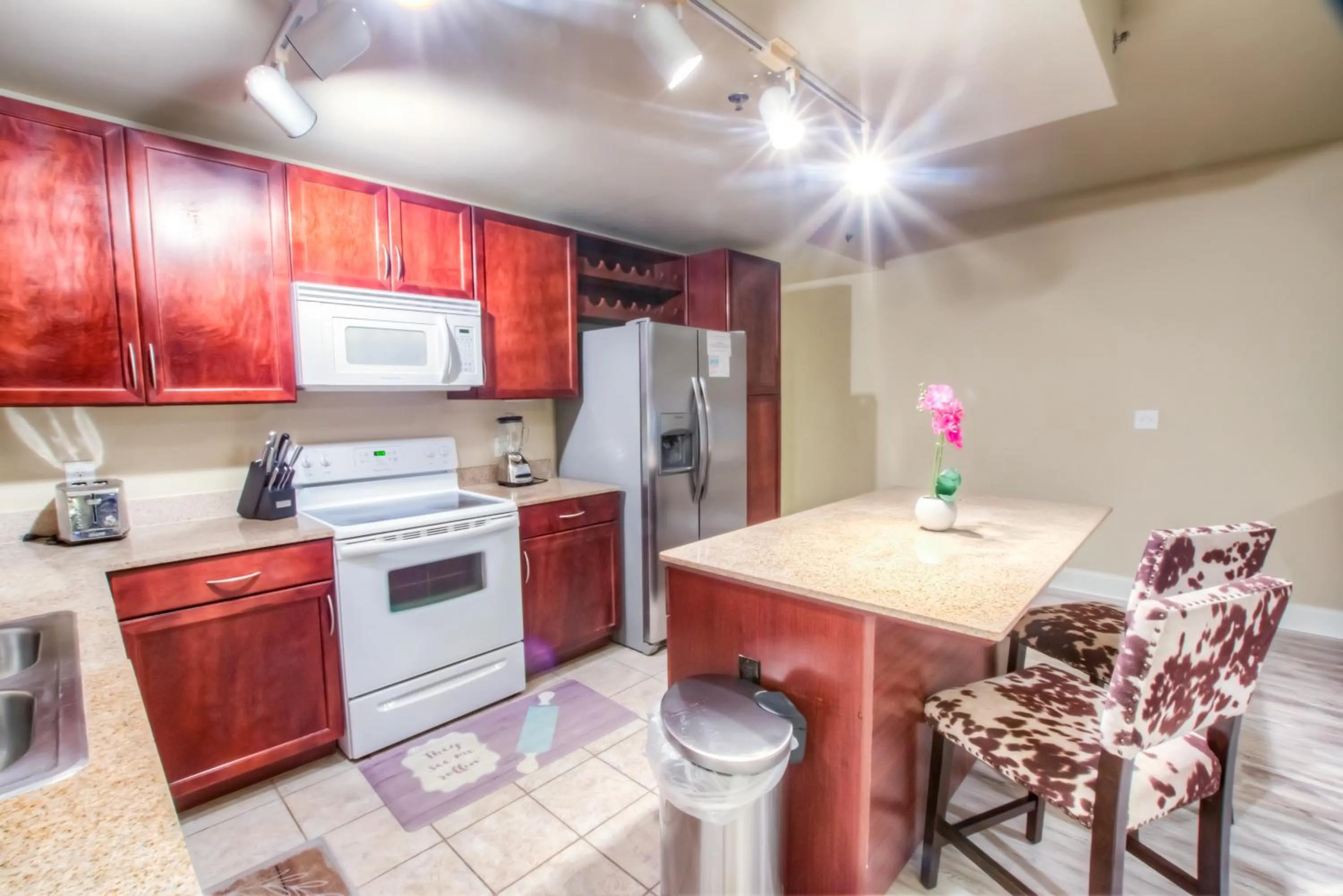 Laketown Wharf 1035 By Aneliya