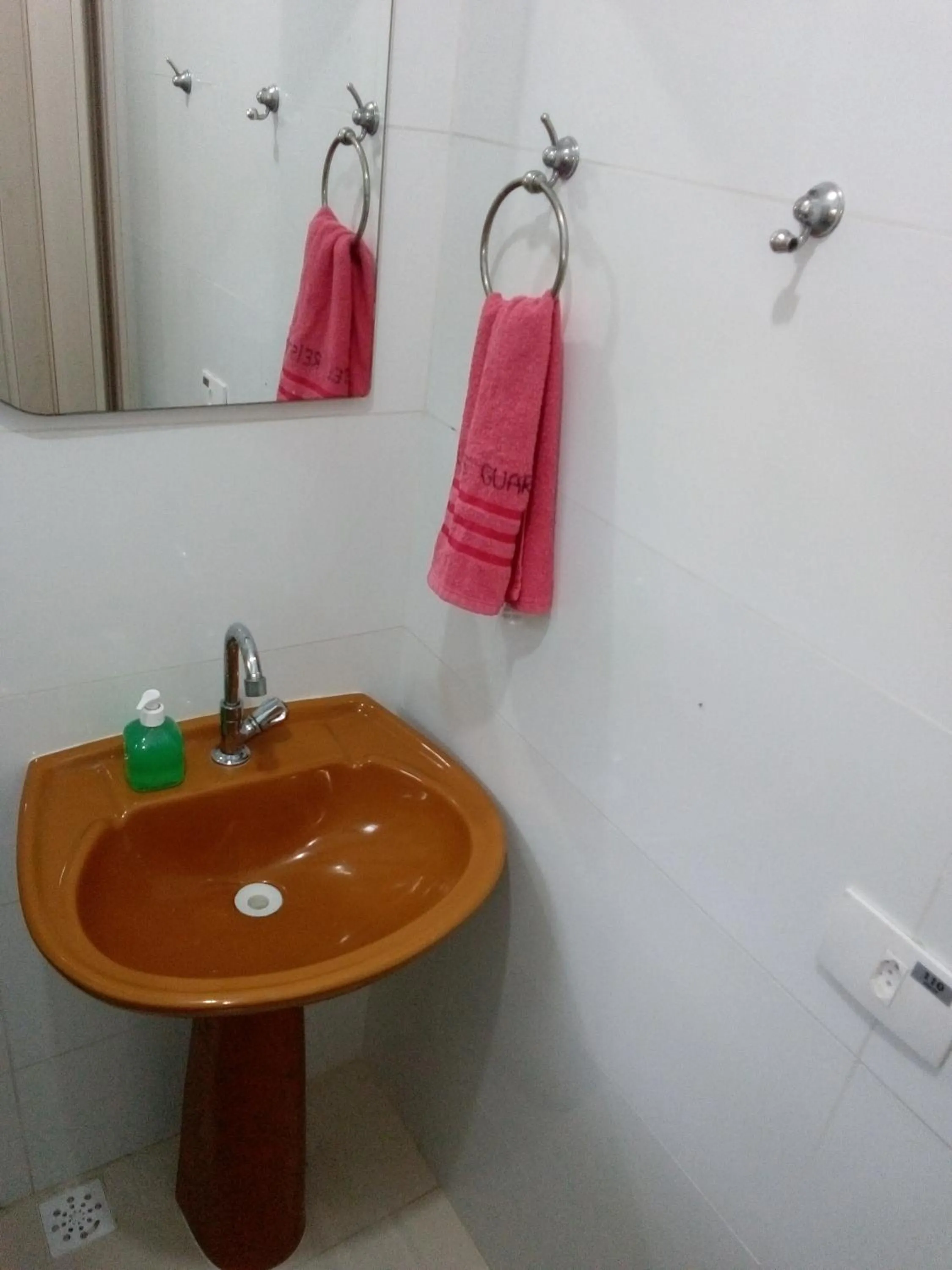 Bathroom in Pousada Reis Guarujá