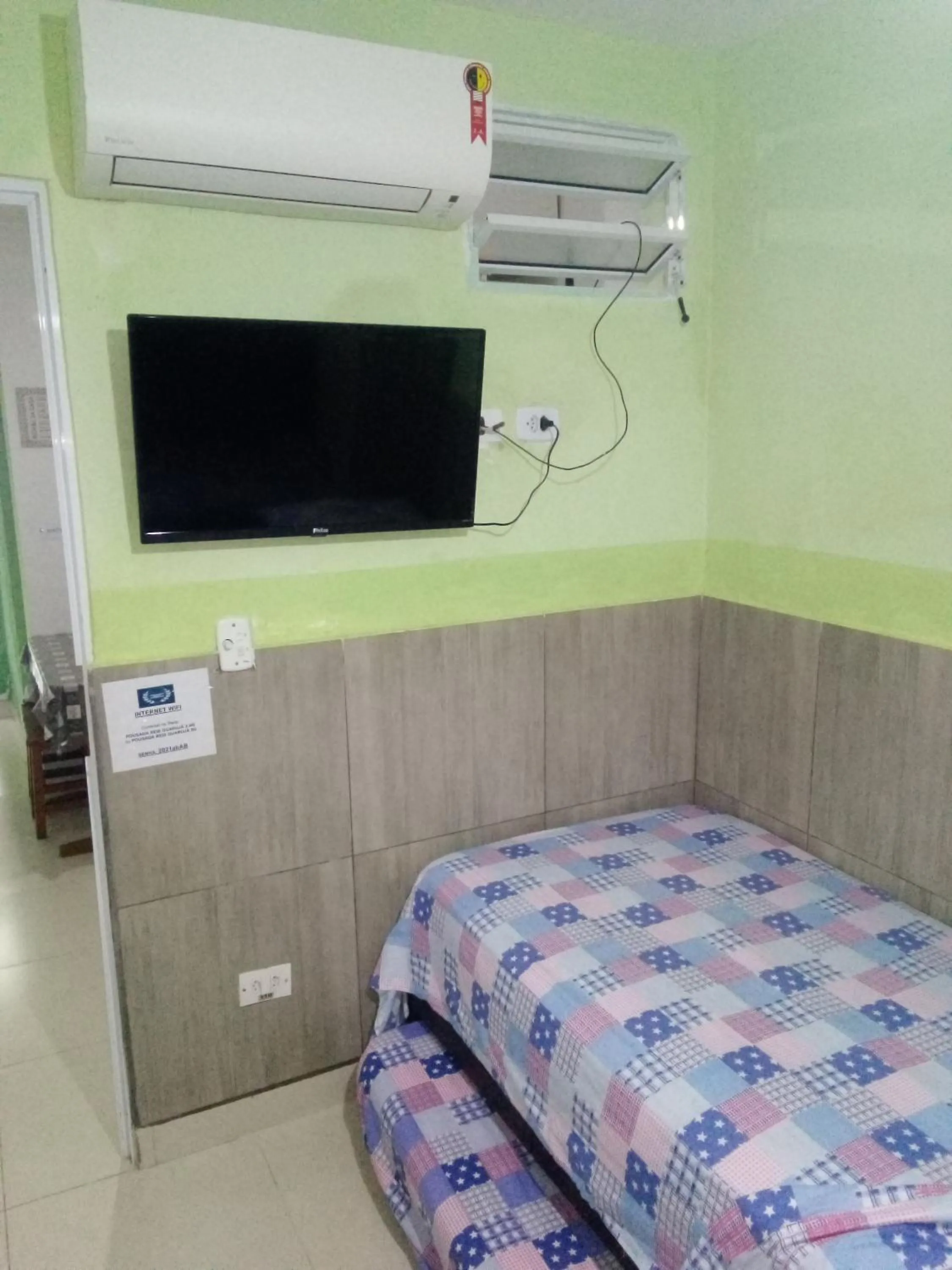 Bedroom, Bed in Pousada Reis Guarujá