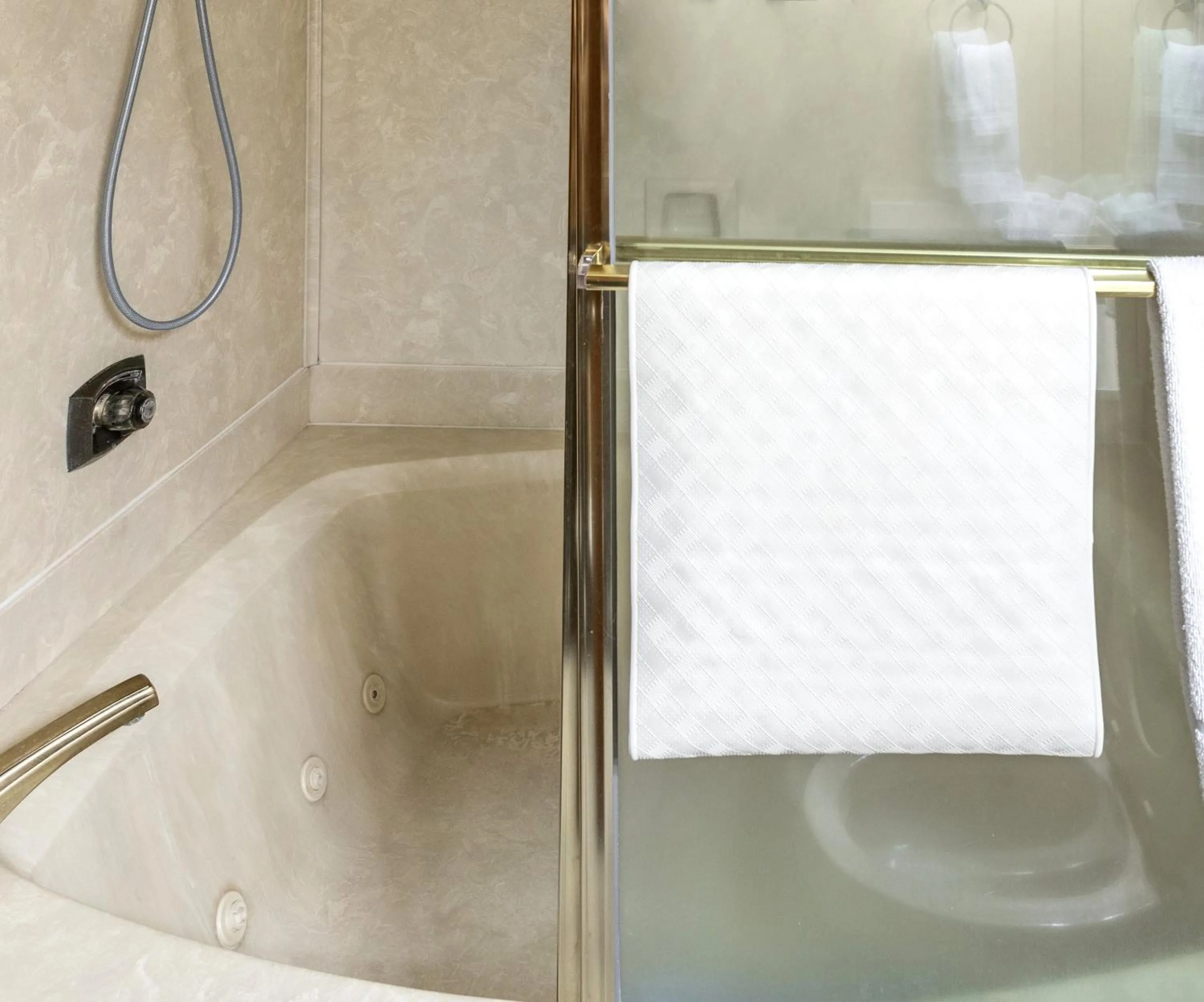 Shower in Royal Holiday Beach Resort