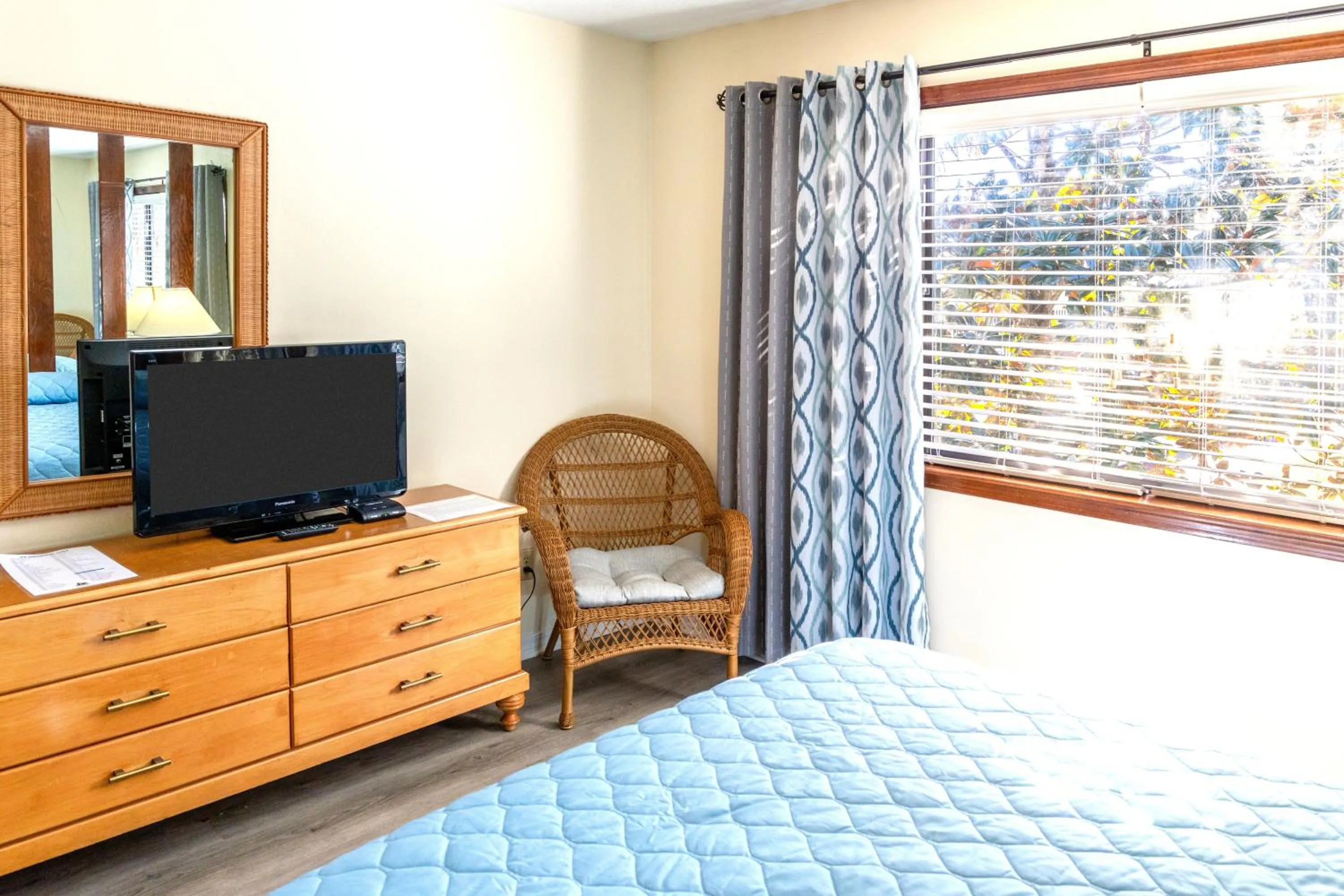 Bed in Royal Holiday Beach Resort