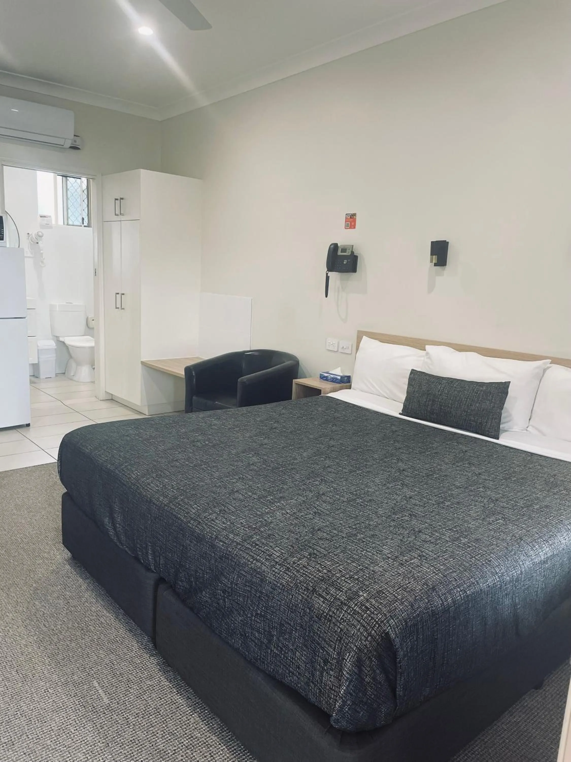 Bed in Econo Lodge Park Lane