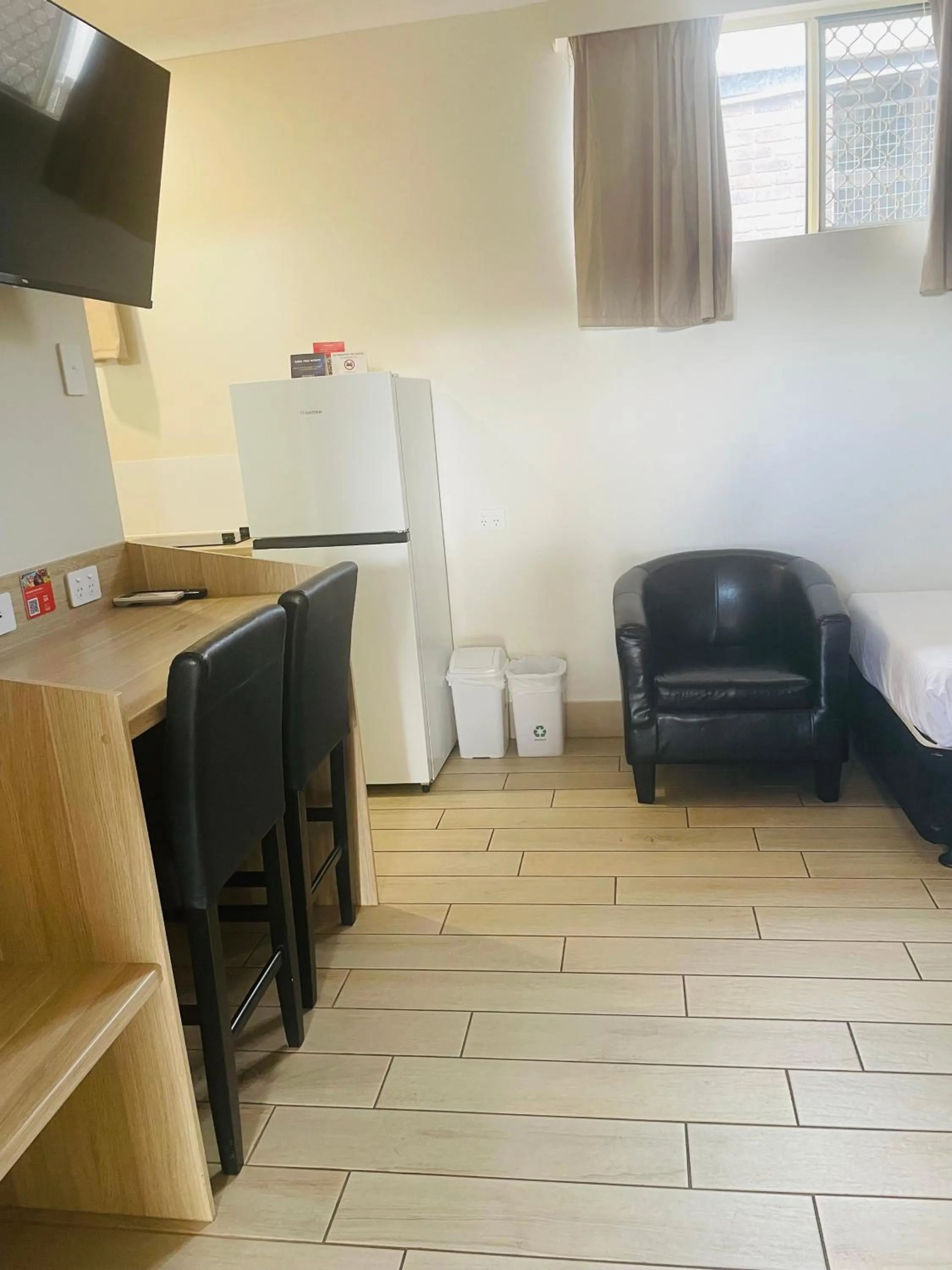 Kitchen or kitchenette in Econo Lodge Park Lane