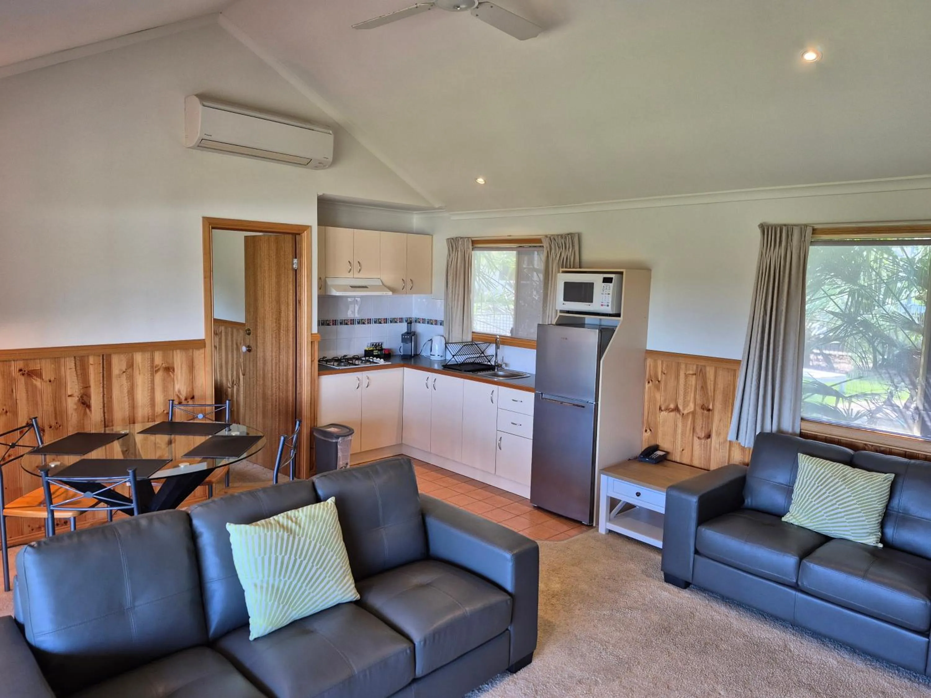 Kitchen or kitchenette in Golden Heritage Accommodation